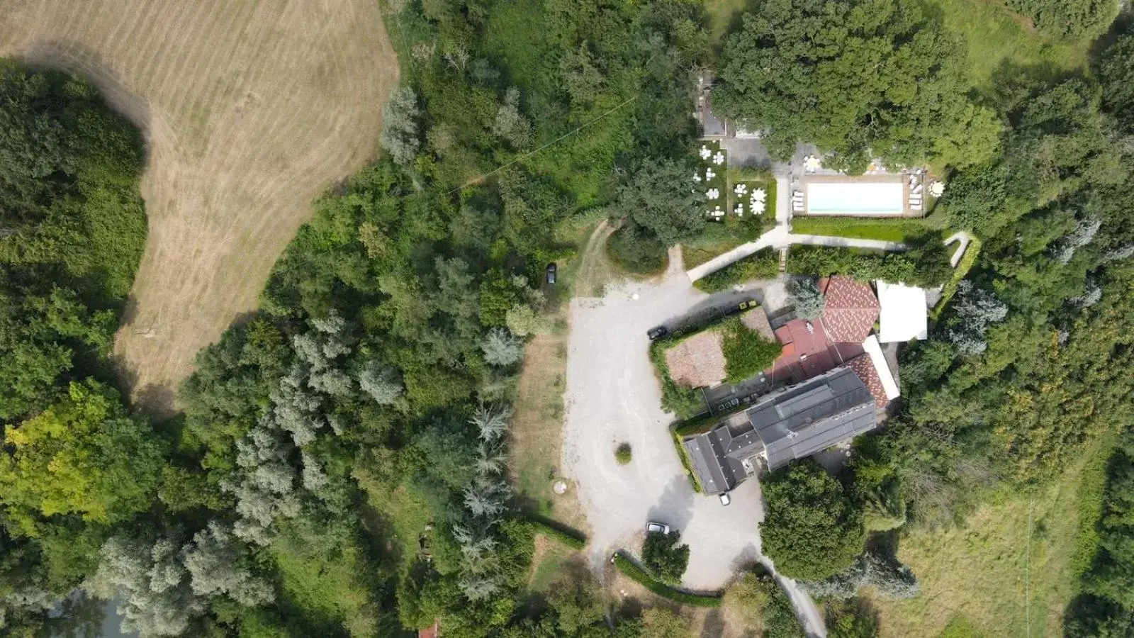 Bird's eye view, Bird's-eye View in Country Hotel Le Querce