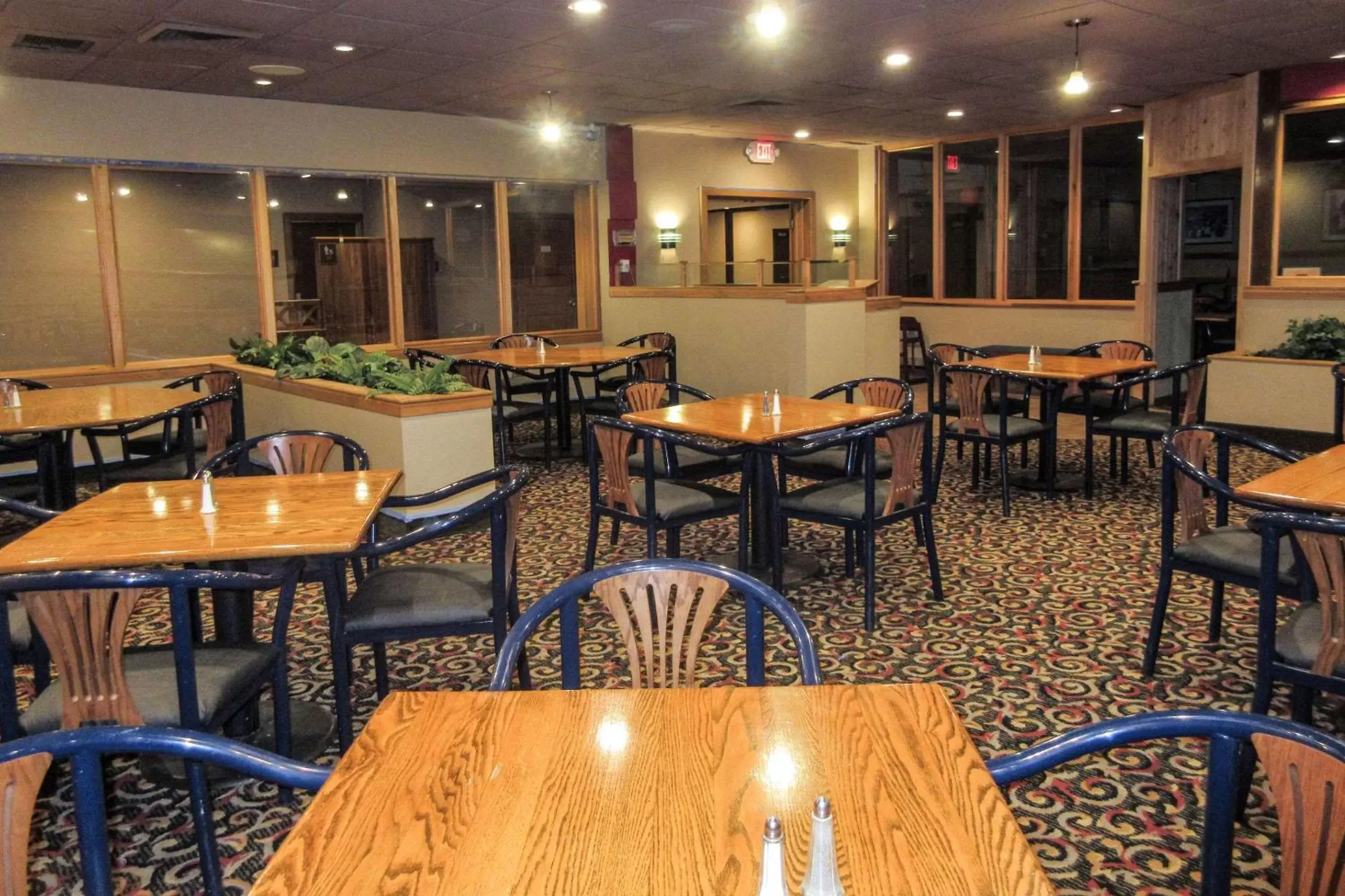 Restaurant/Places to Eat in Quality Inn & Suites