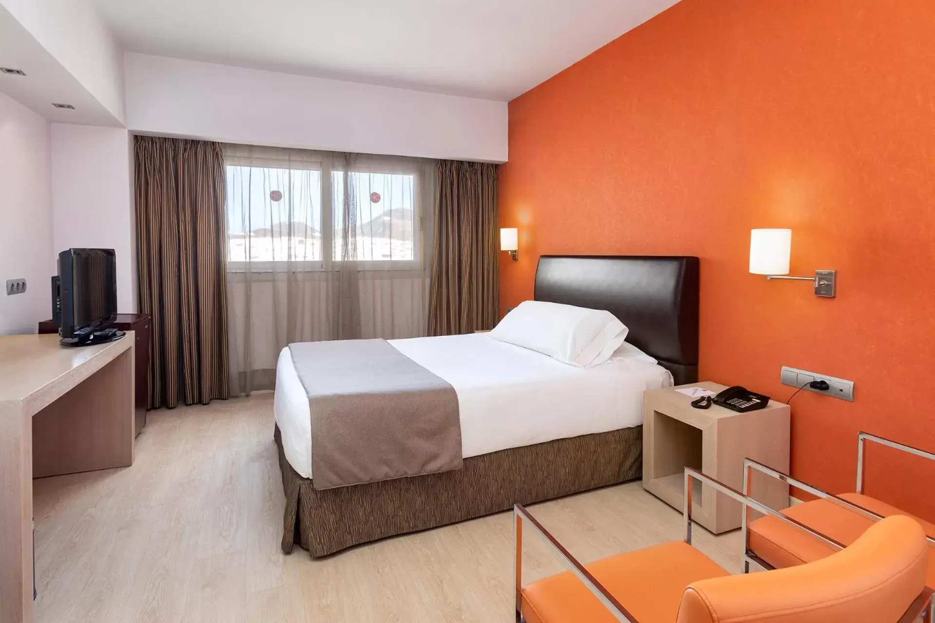 Bed in Hotel Cristina by Tigotan Las Palmas - Adults Only