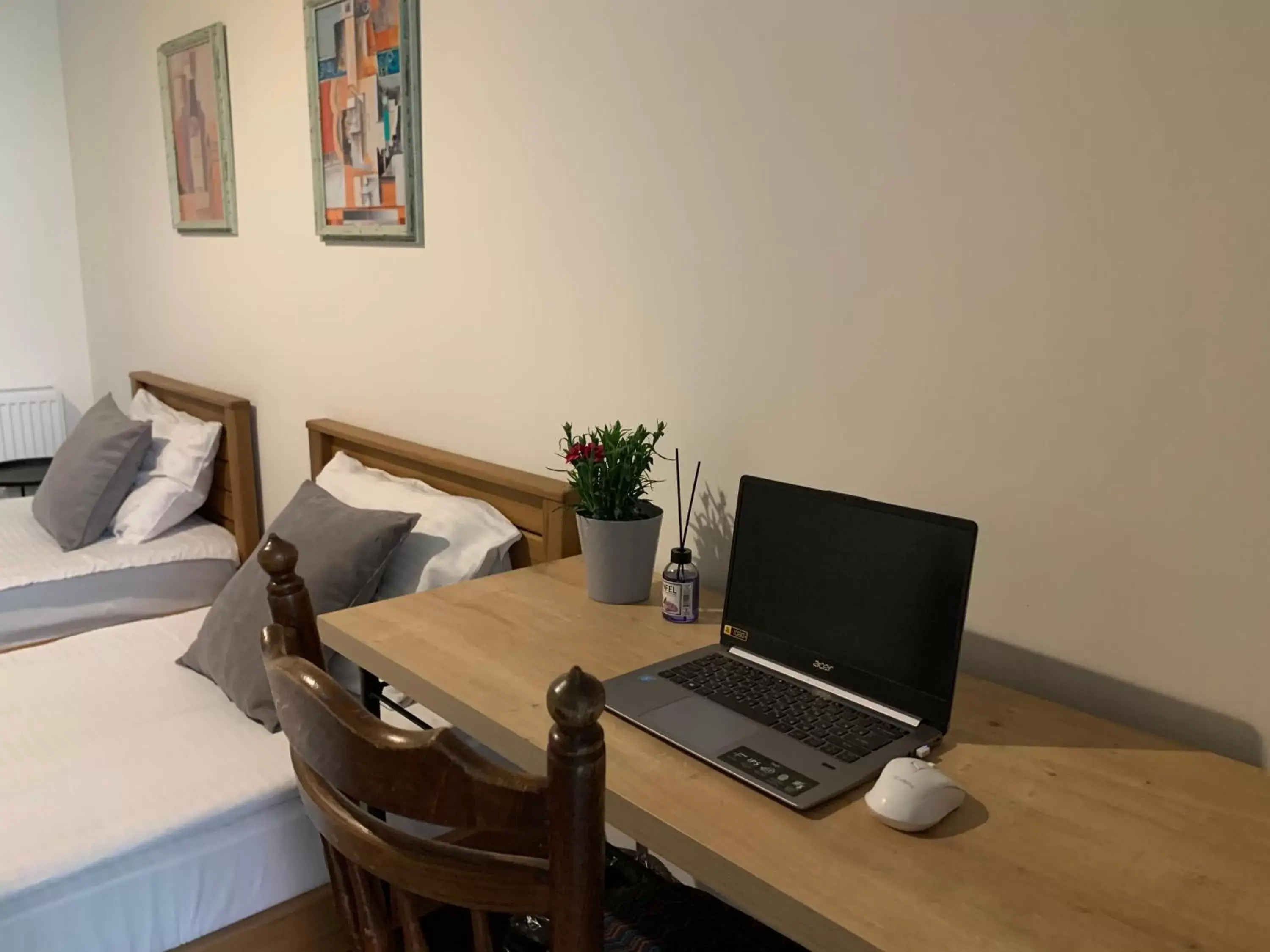 Double or Twin Room with Balcony in Grape House Double or Twin Room with Balcony in Grape House