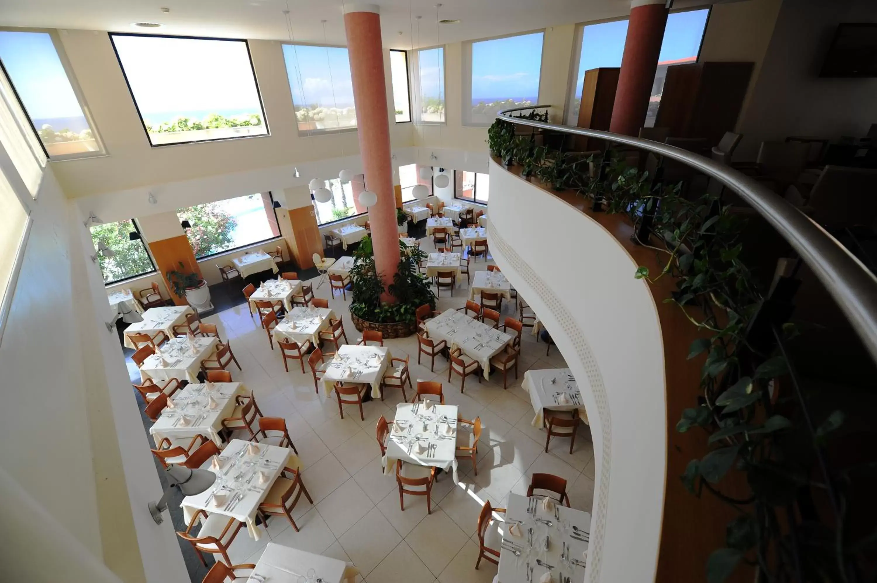 Restaurant/Places to Eat in Monte Mar Palace Hotel