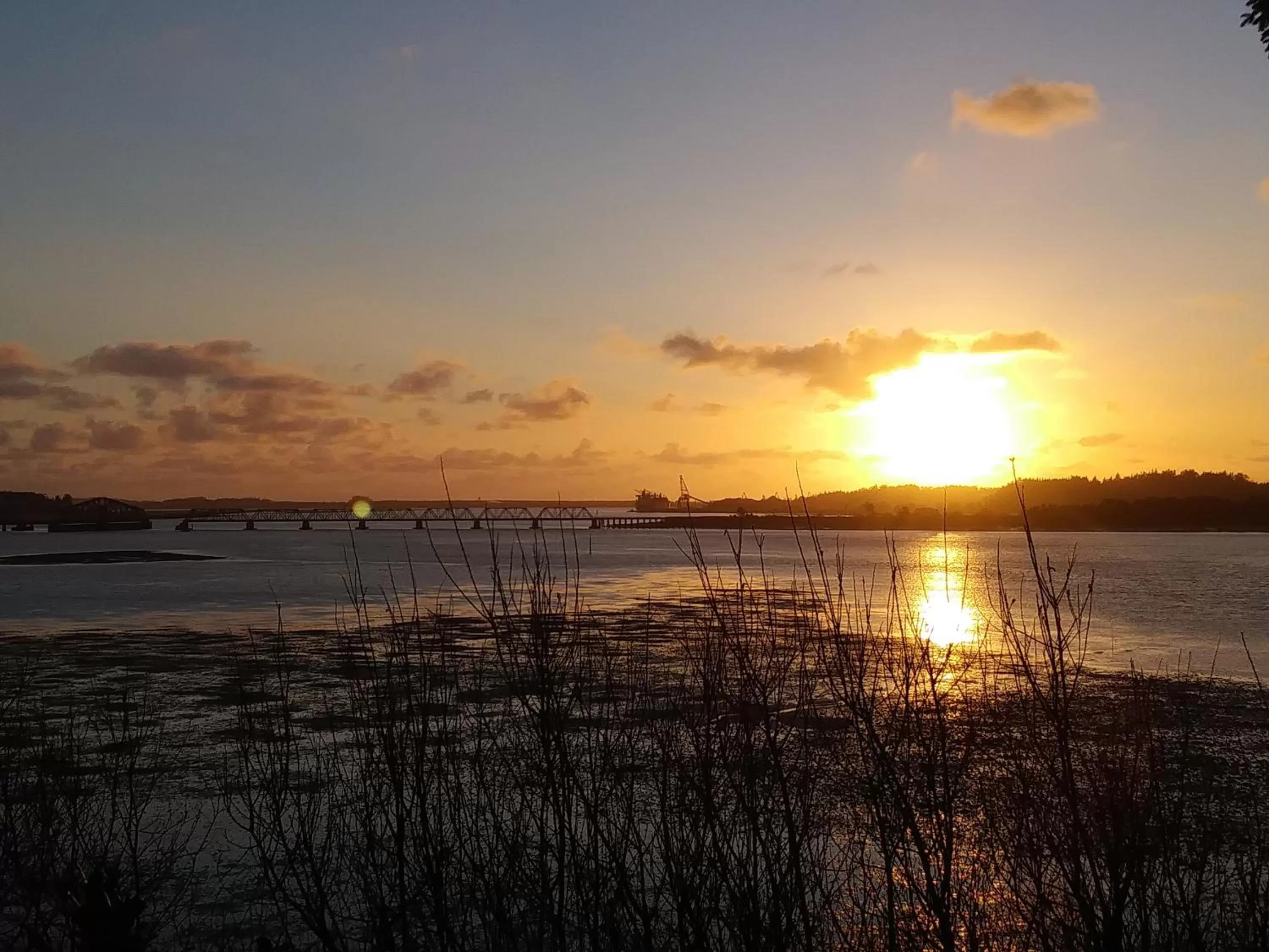 Sunset in Bay Bridge Motel