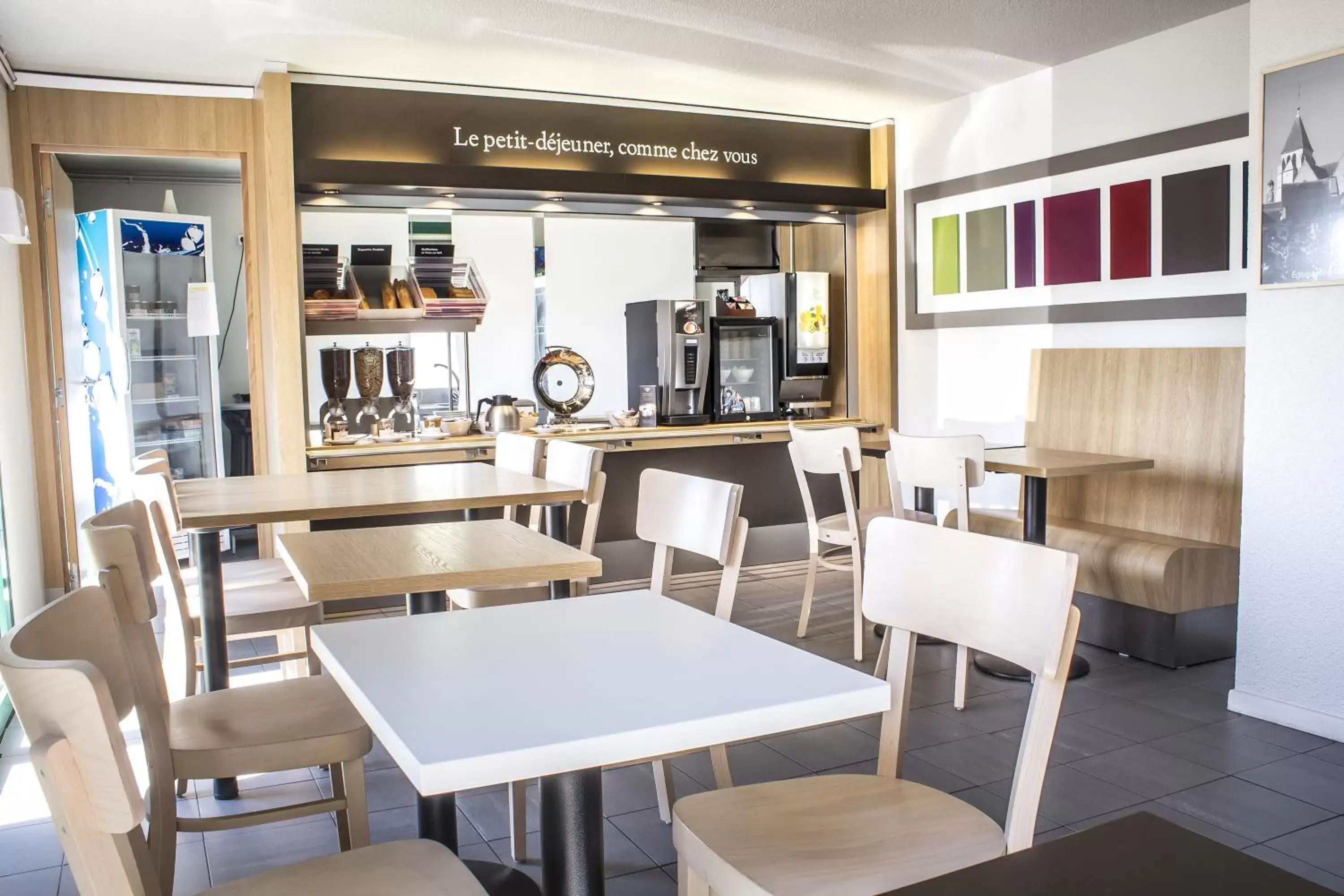 Dining area, Restaurant/Places to Eat in B&B HOTEL Vierzon