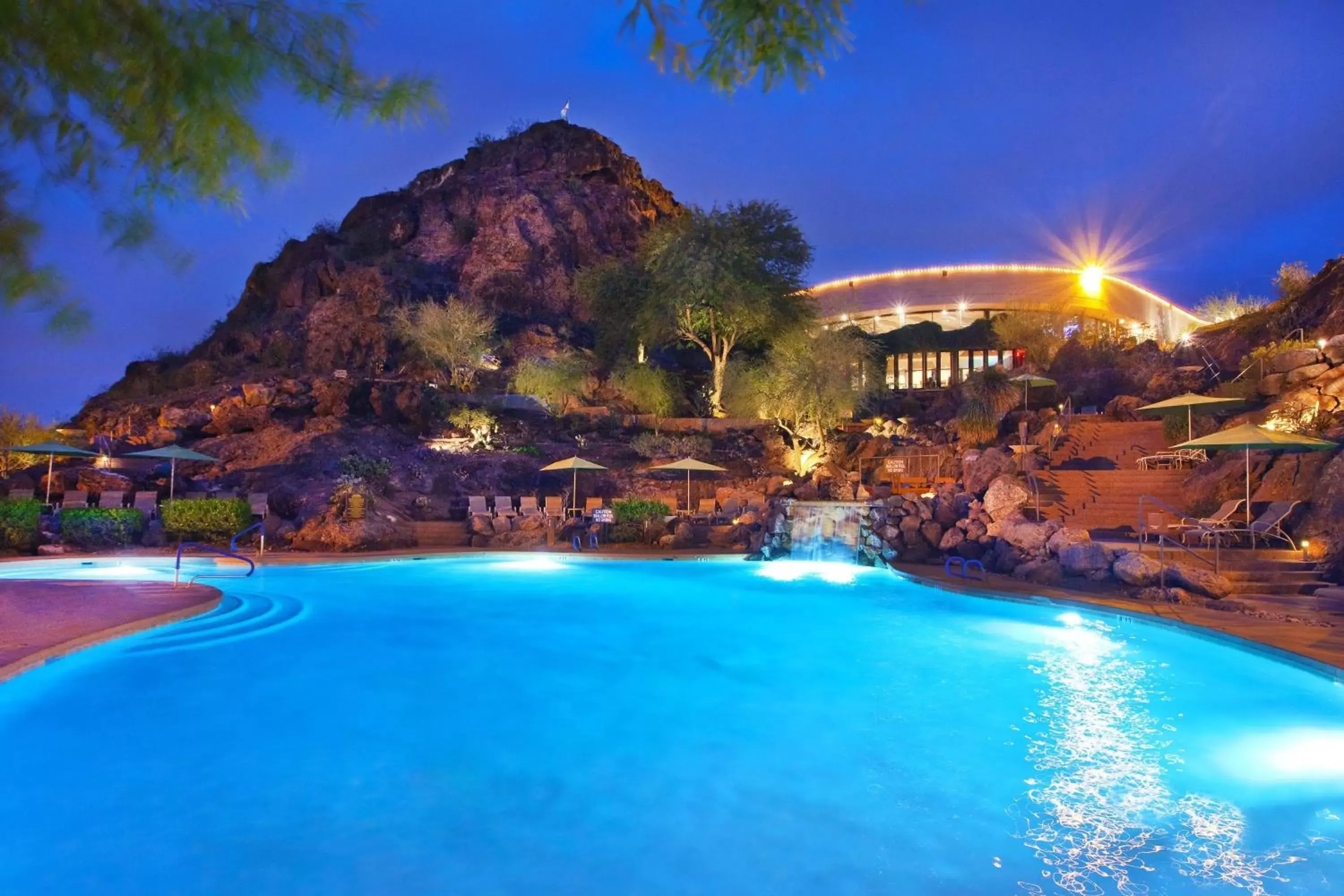 Swimming Pool in Phoenix Marriott Resort Tempe at The Buttes