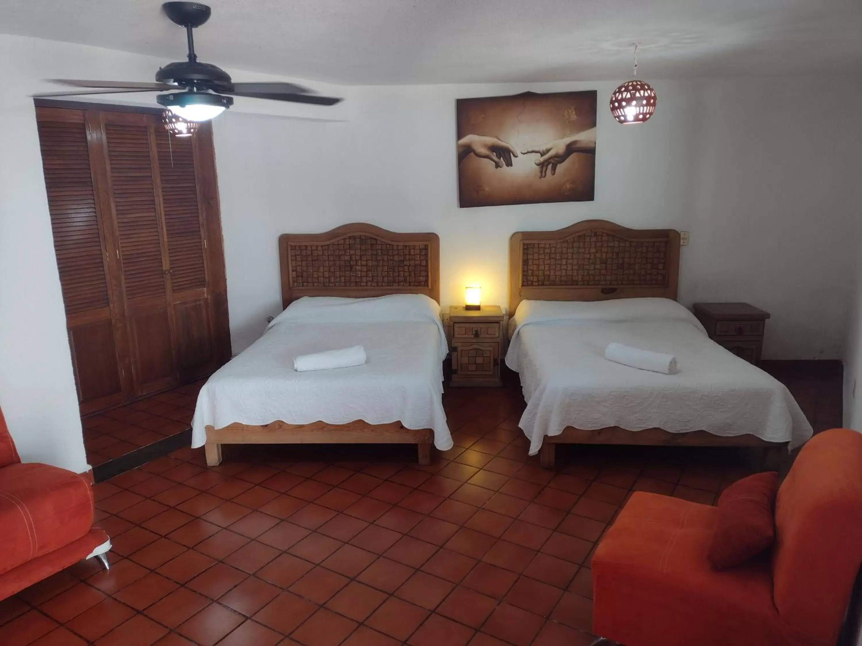 Bedroom, Bed in Hotel Leyenda del Tepozteco