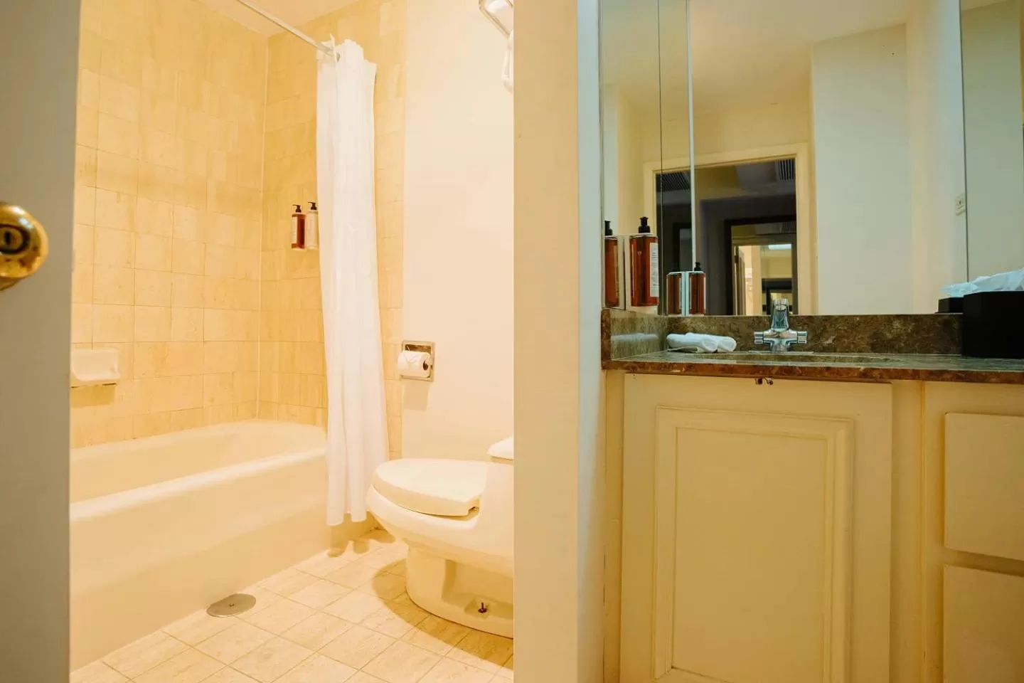 Bathroom in Selina Chicago