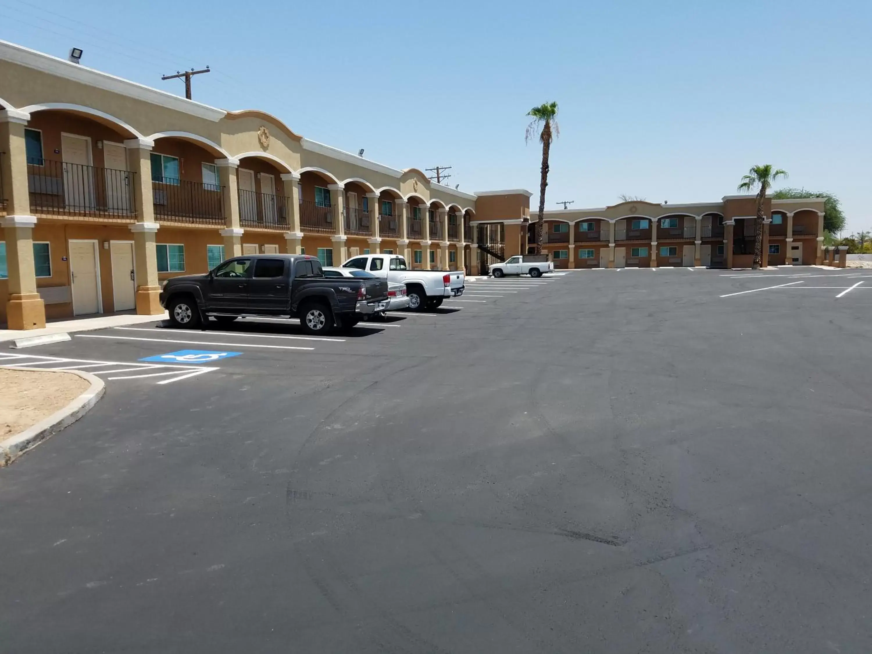 Property building in Days Inn by Wyndham El Centro Property building in Days Inn by Wyndham El Centro