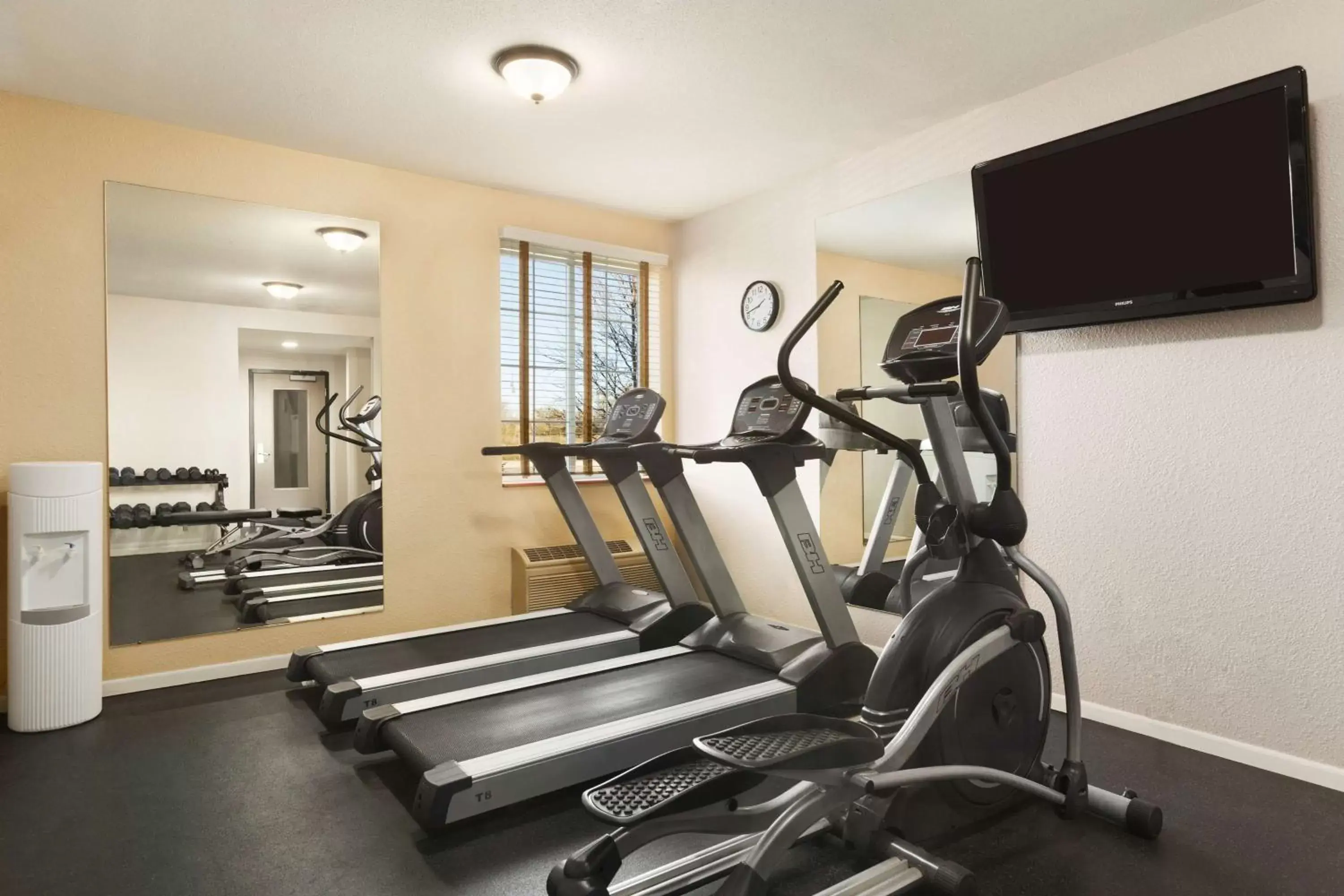 Spa and wellness centre/facilities, Fitness Center/Facilities in Country Inn & Suites by Radisson, Eagan, MN