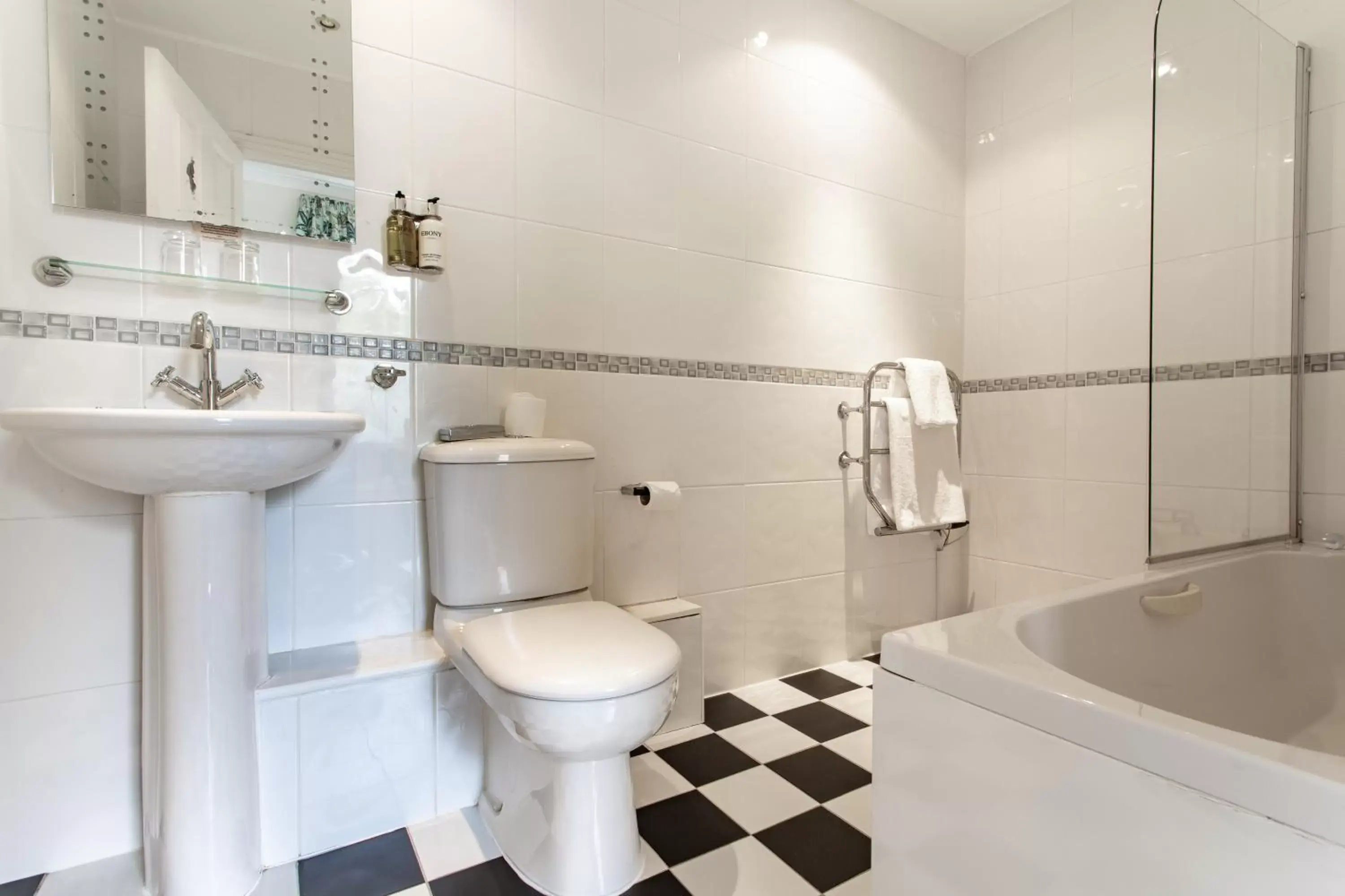 Bathroom in Woodland Manor Hotel