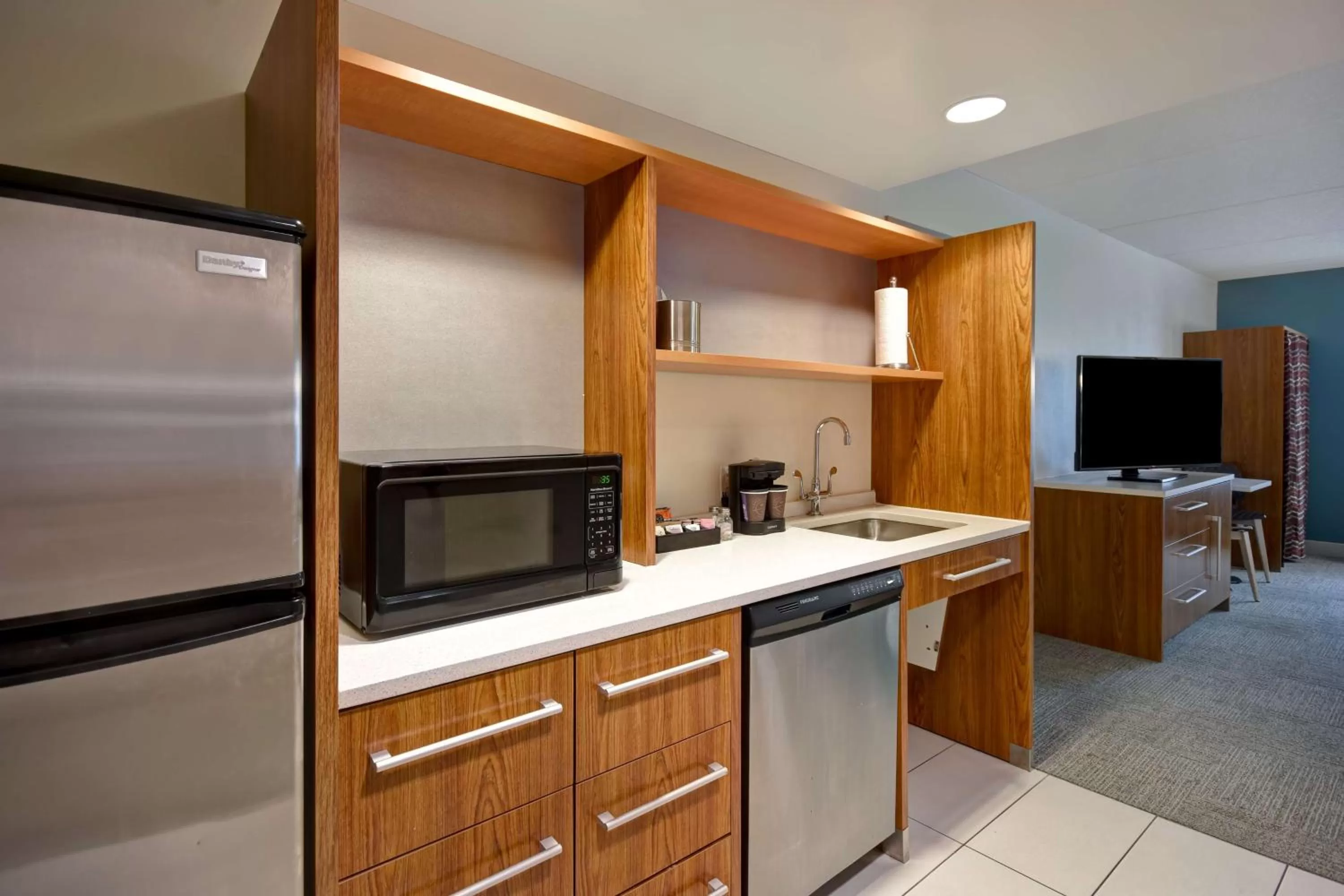 Kitchen or kitchenette in Home2 Suites by Hilton Nashville Vanderbilt, TN