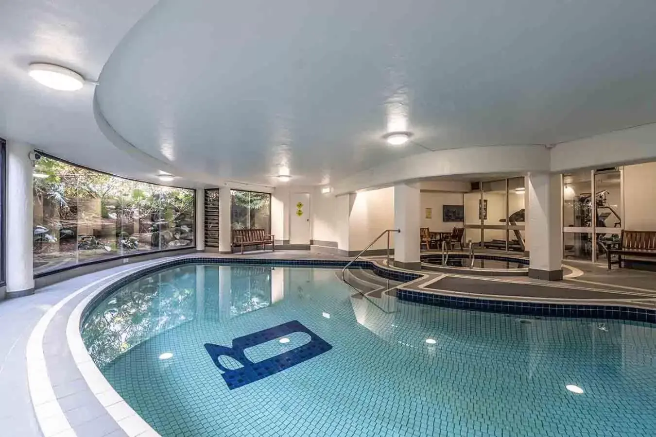 Swimming Pool in Biarritz Apartments