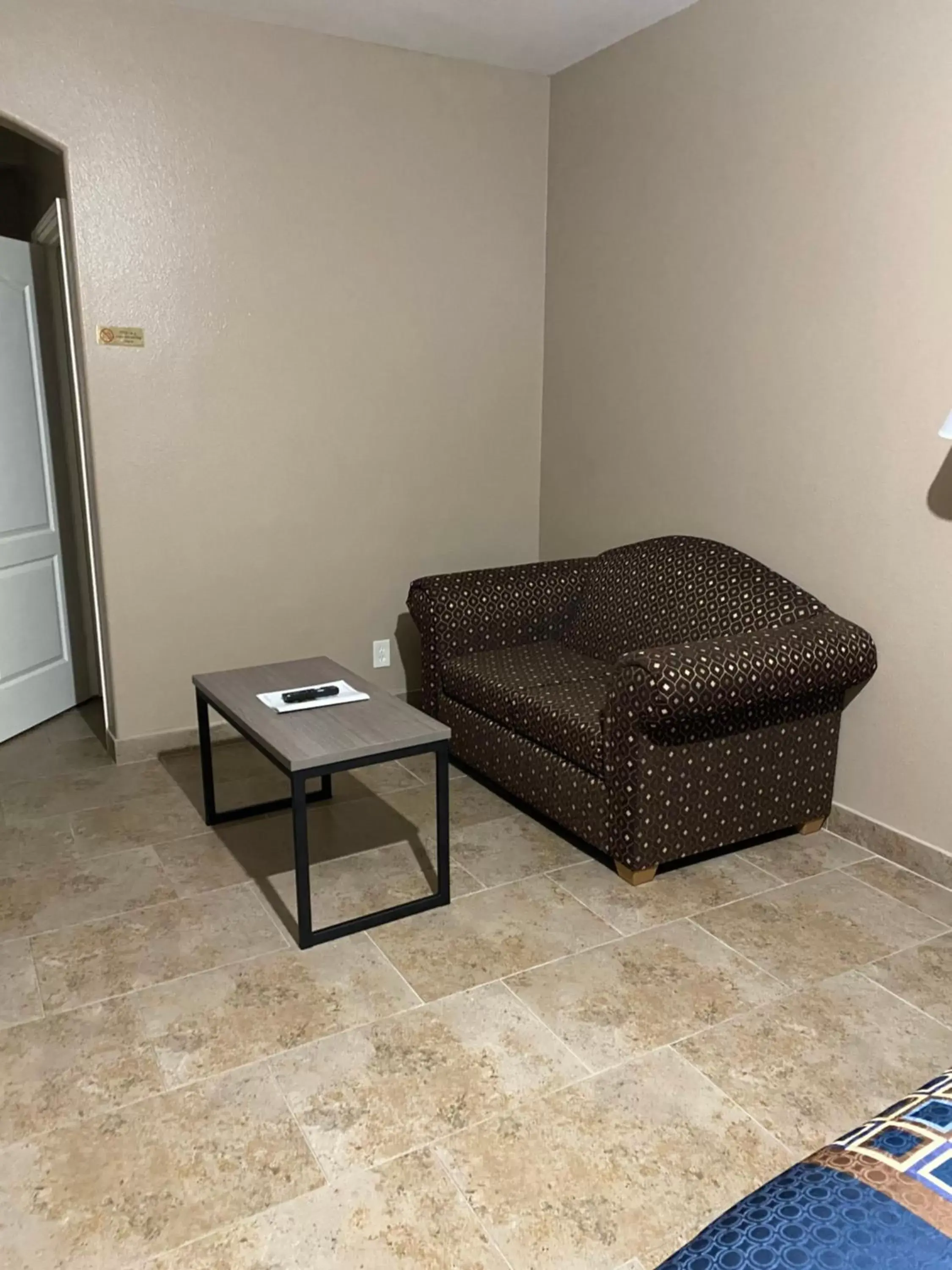 Seating Area in Los Fresnos Inn and Suites