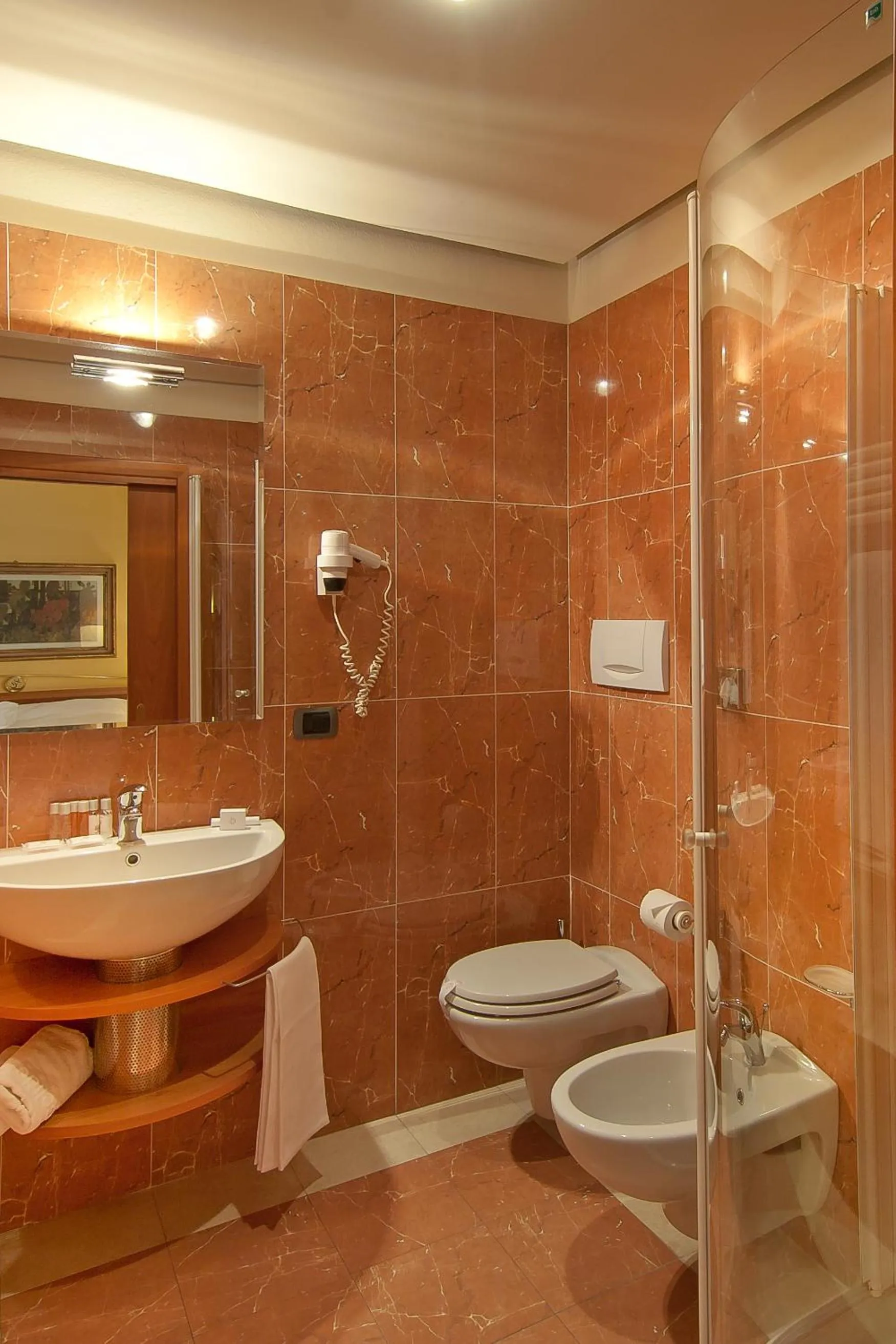 Bathroom in Albergo Celide