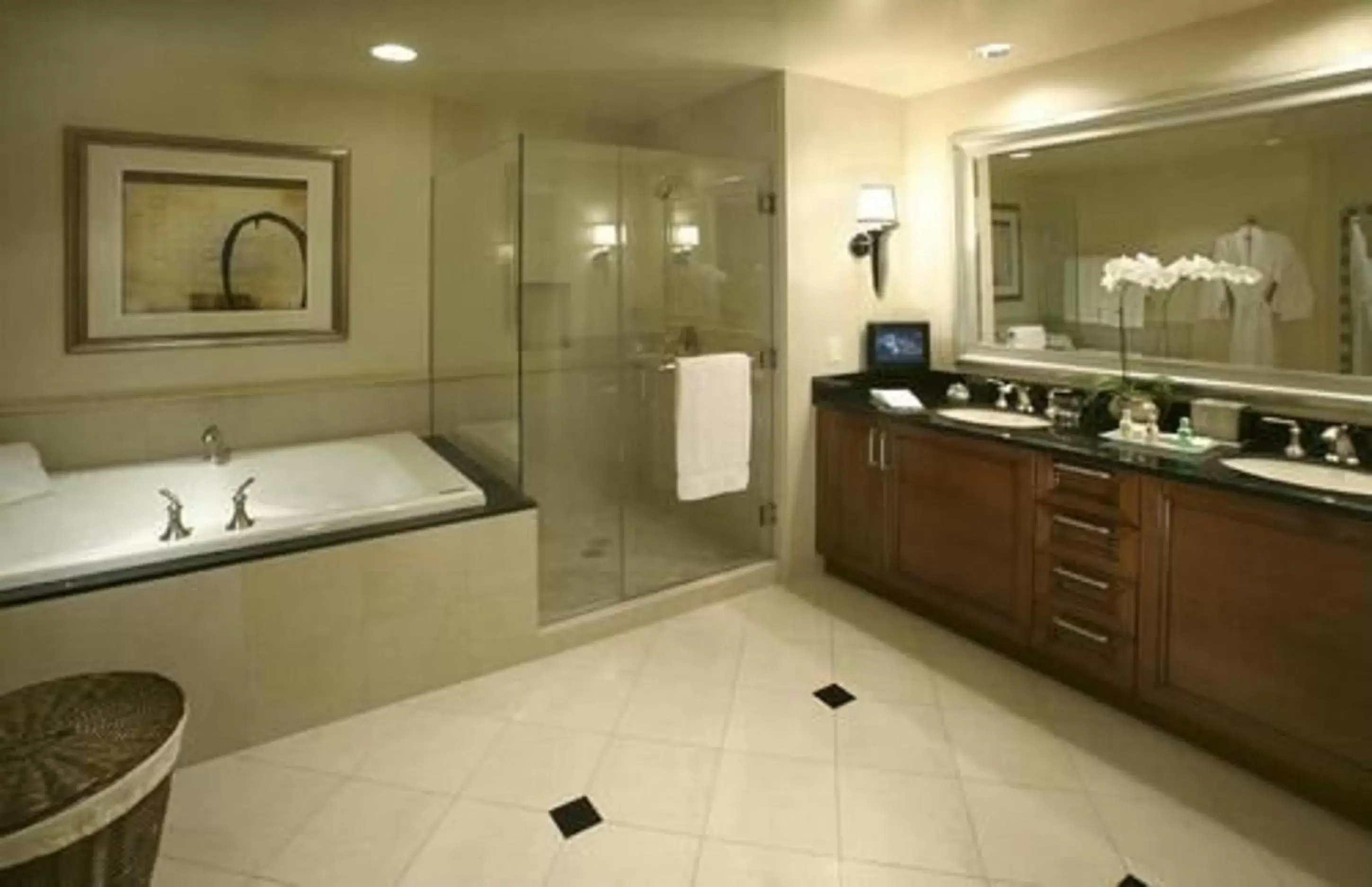 Bathroom in The Signature at MGM Grand - All Suites