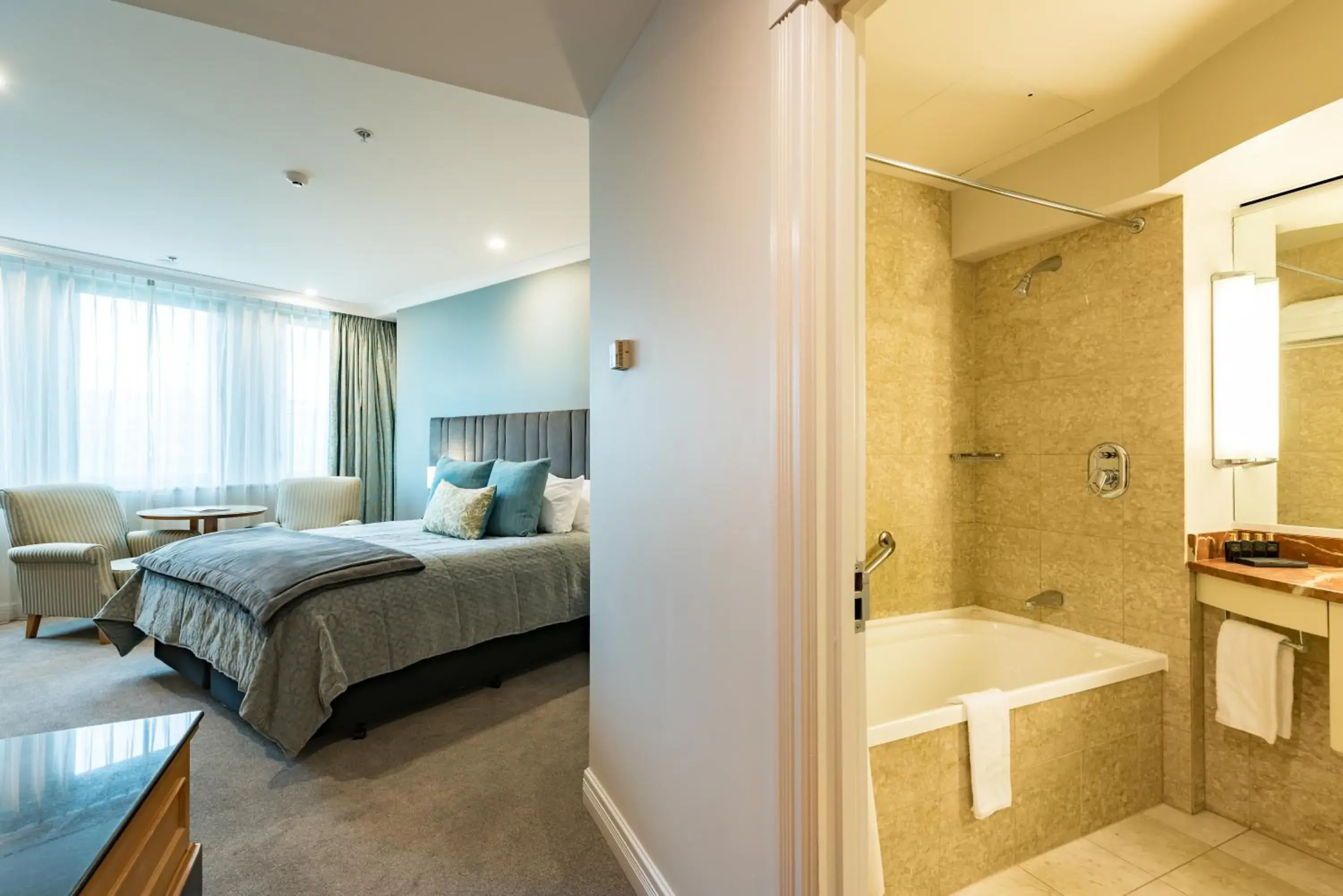 Photo of the whole room, Bathroom in Distinction Christchurch Hotel