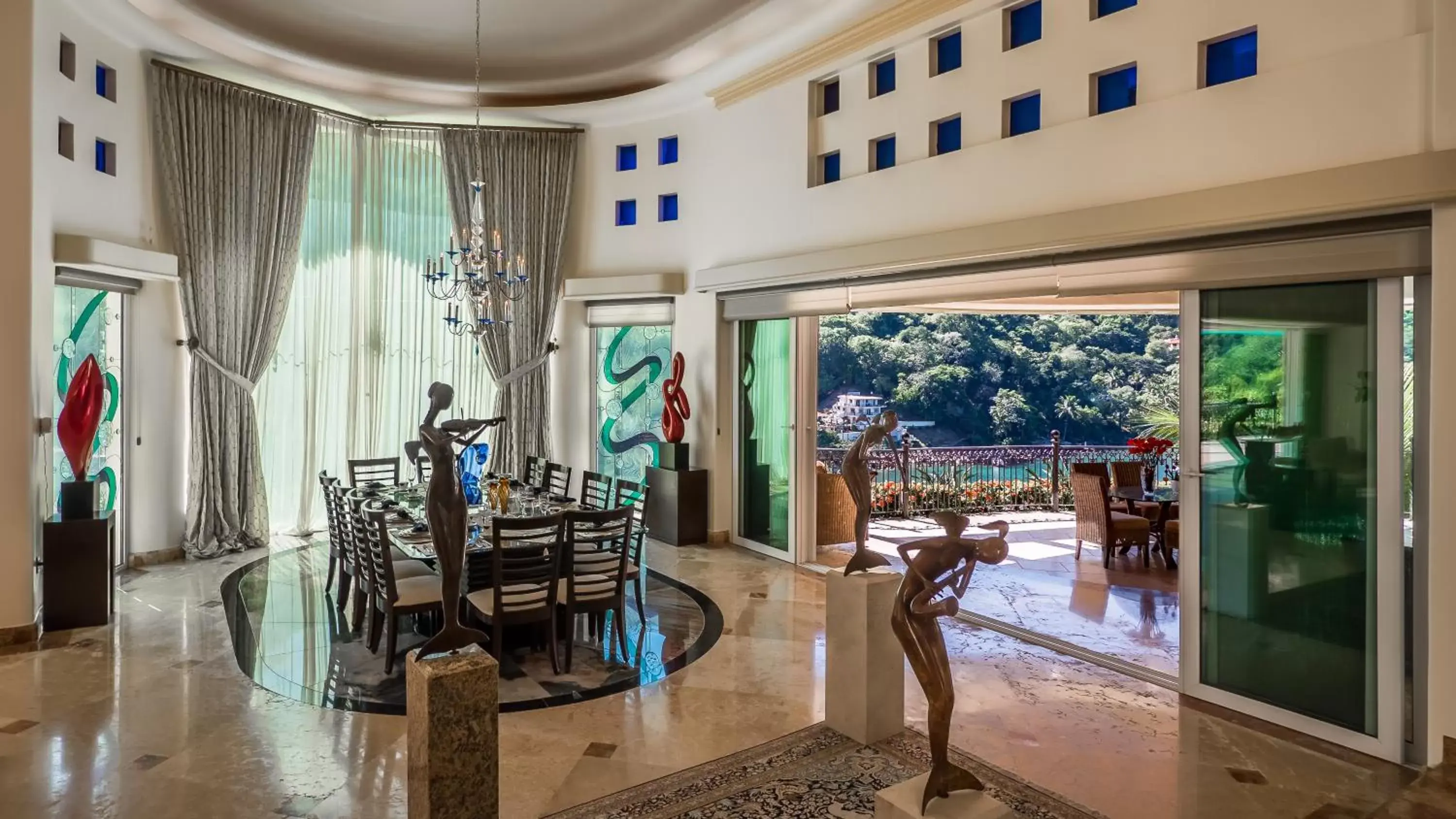 Dining area in South Shore Villa Armonia Luxury Boutique