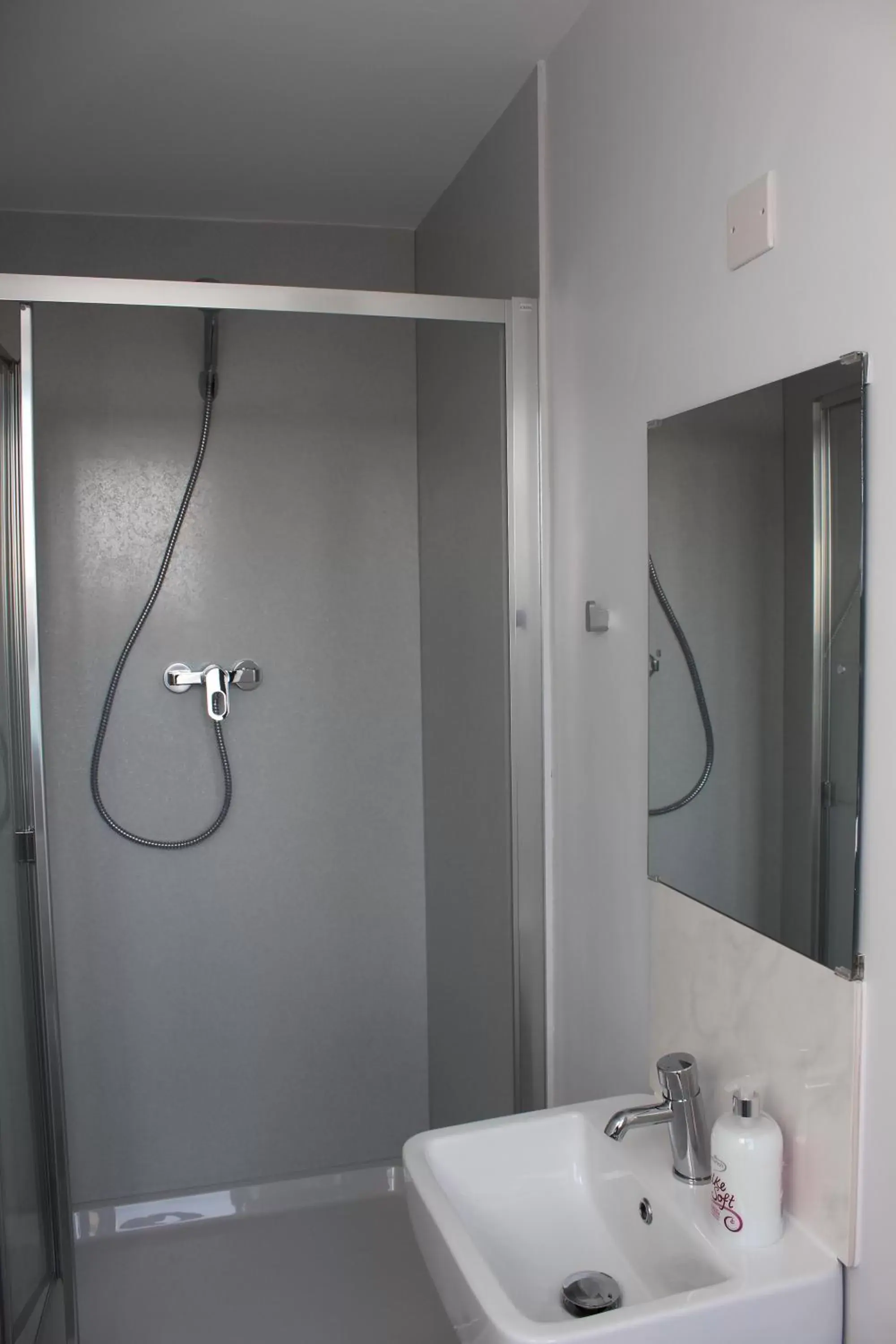 Shower, Bathroom in Sky Nights Hotel London Heathrow