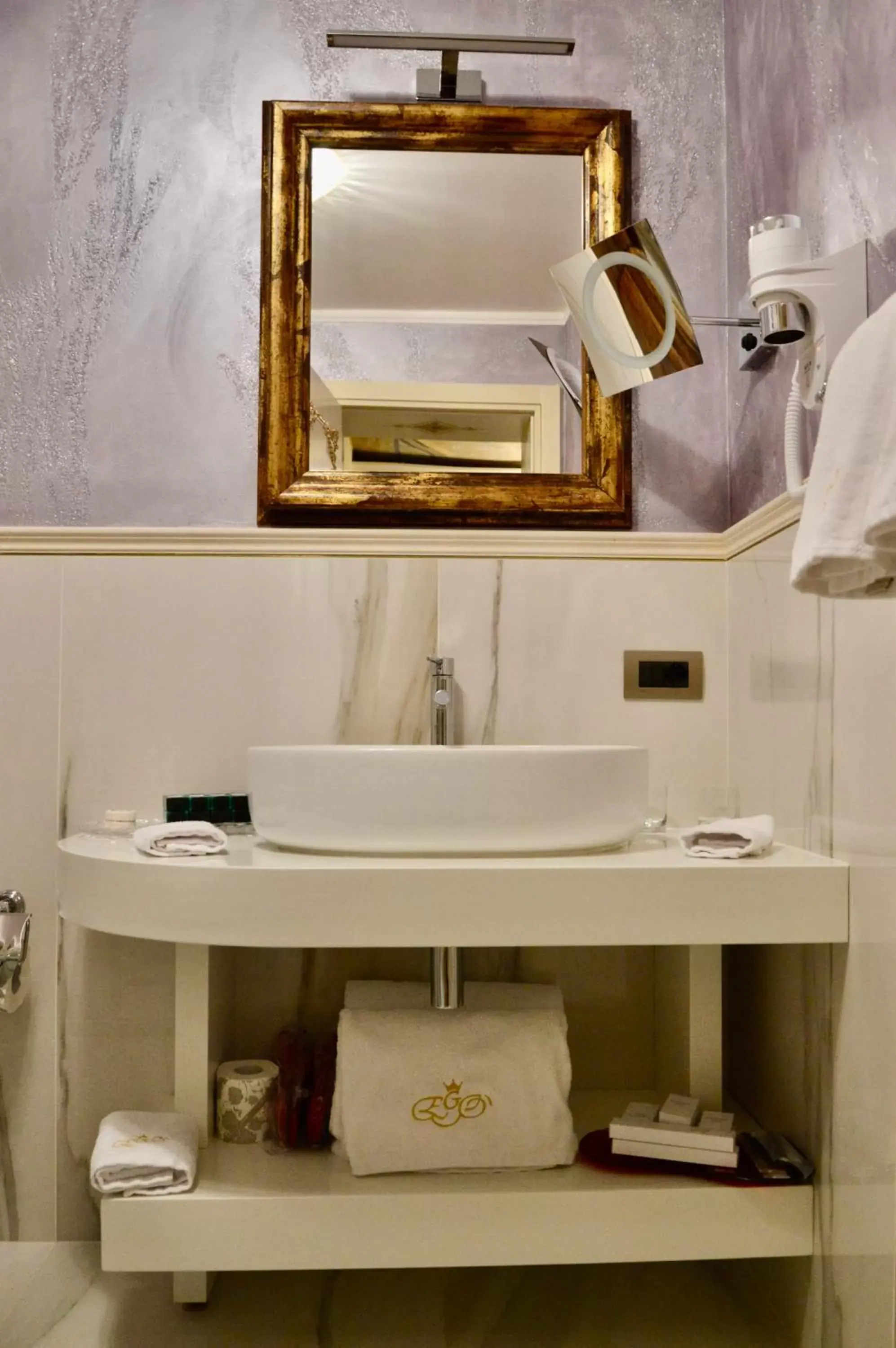 Bathroom in EGO' Boutique Hotel - The Silk Road