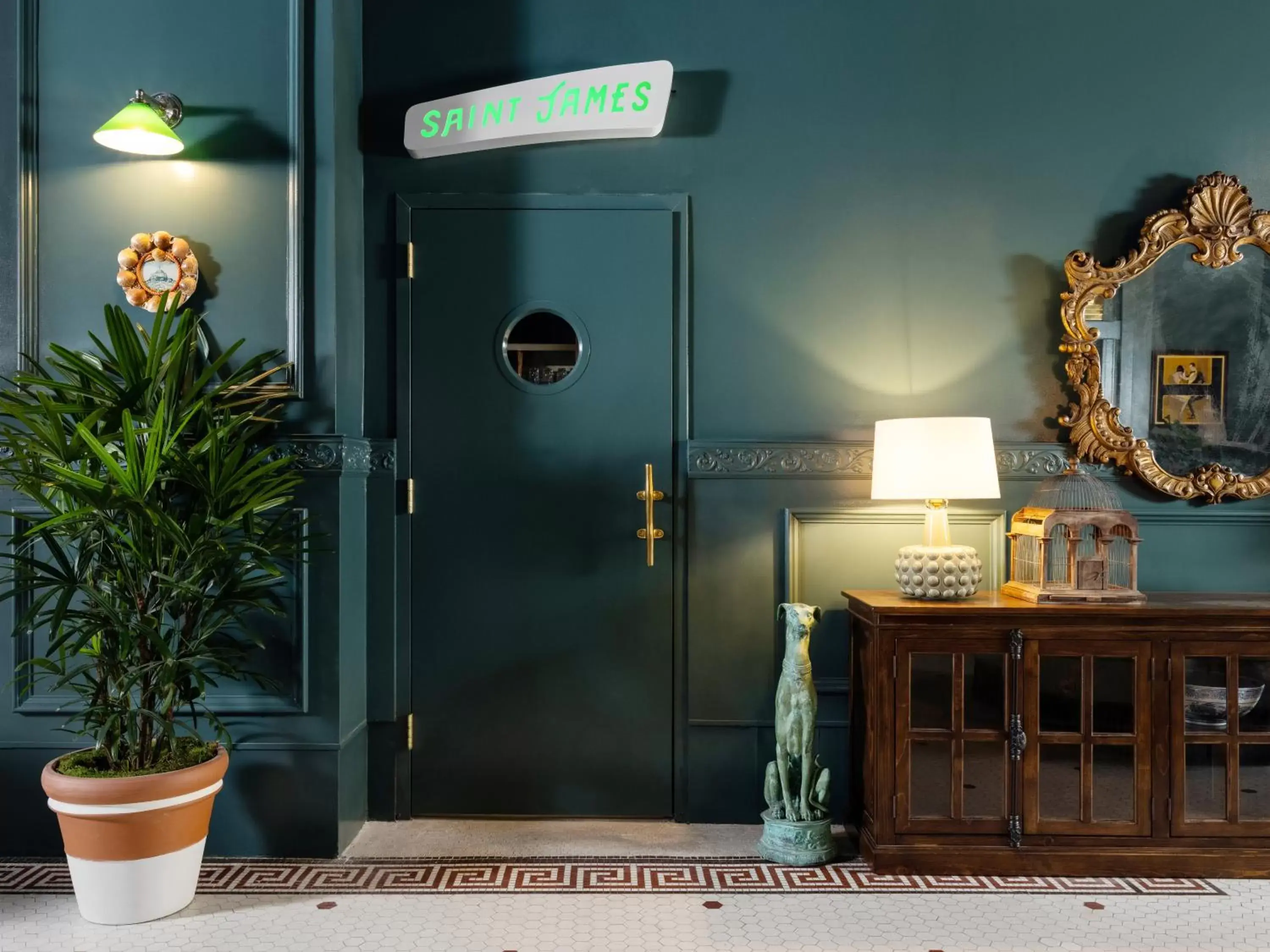 Lobby or reception in Palihotel San Diego Gaslamp Quarter Lobby or reception in Palihotel San Diego Gaslamp Quarter