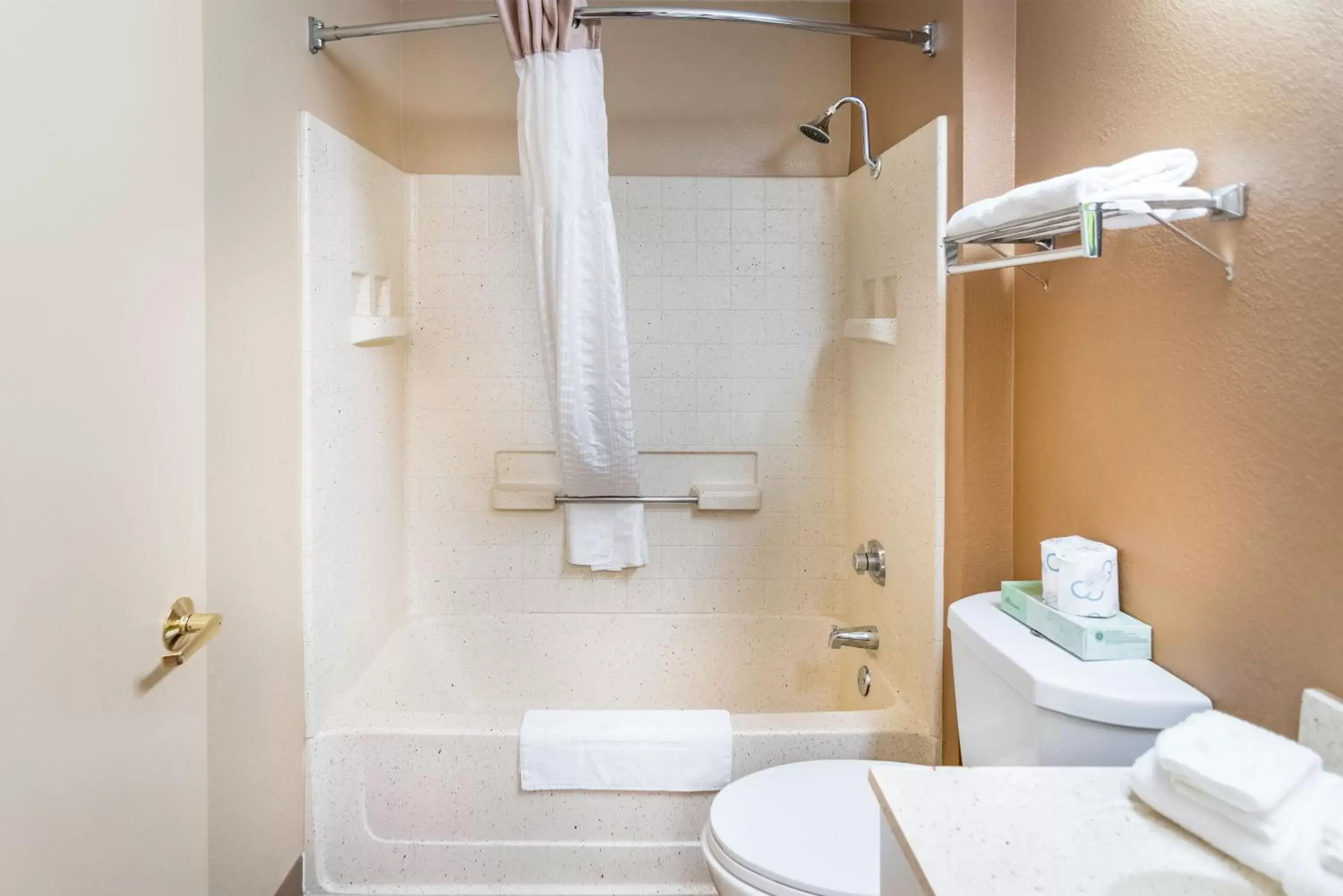 Bathroom in Extended Stay America Suites - Oklahoma City - Northwest