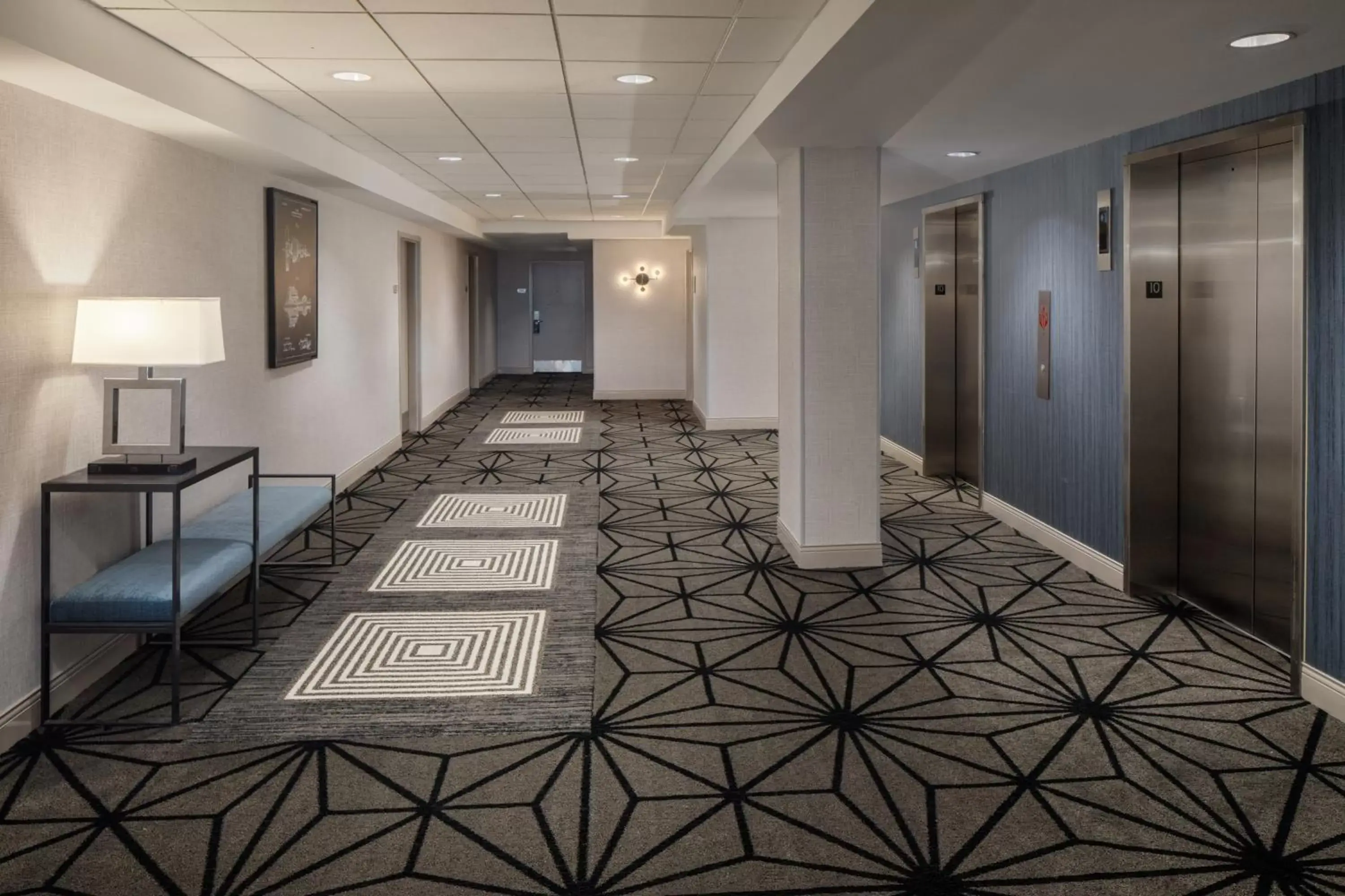 Lobby or reception in DoubleTree Suites by Hilton Hotel Detroit Downtown - Fort Shelby