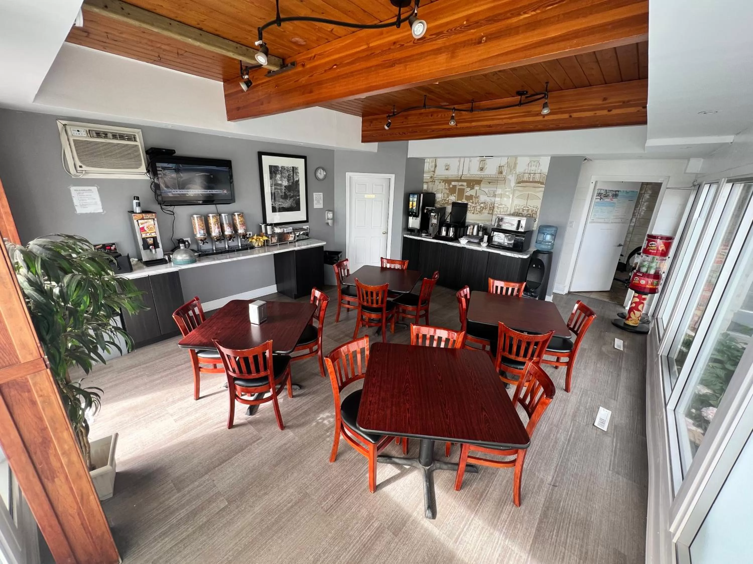 Breakfast in Thriftlodge Saskatoon