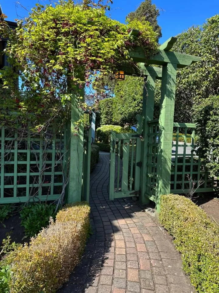 Garden in Prior Castle Inn