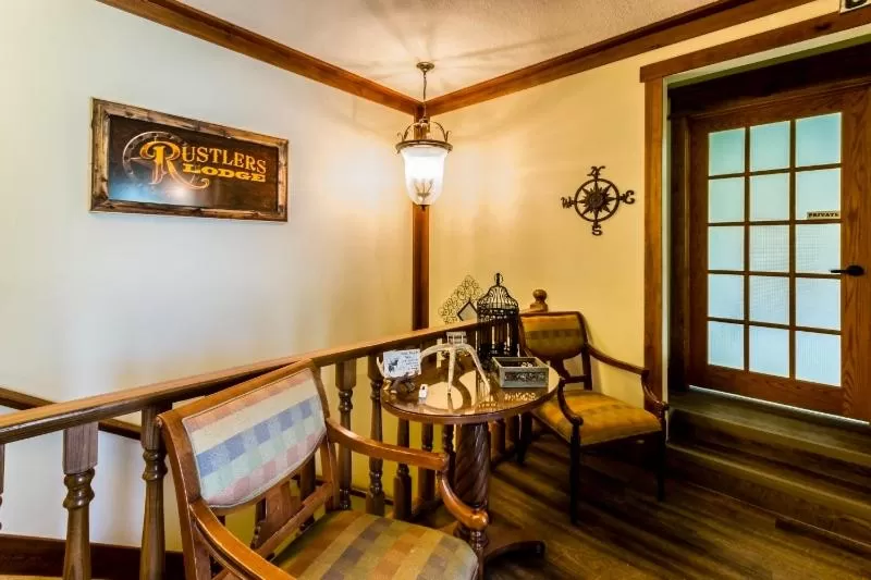 Lobby or reception, Dining Area in Rustlers Lodge
