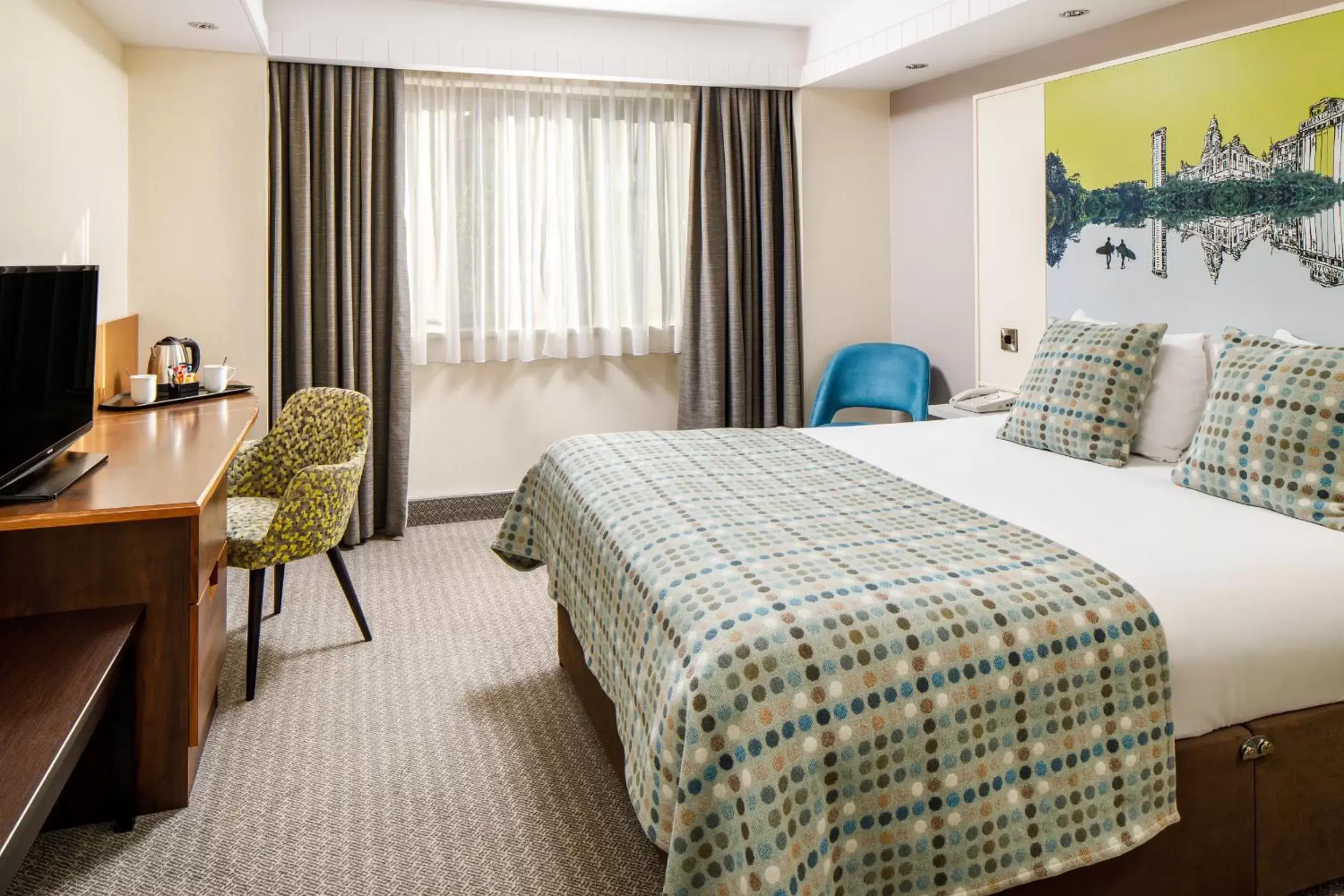 Bed in Mercure Swansea Hotel