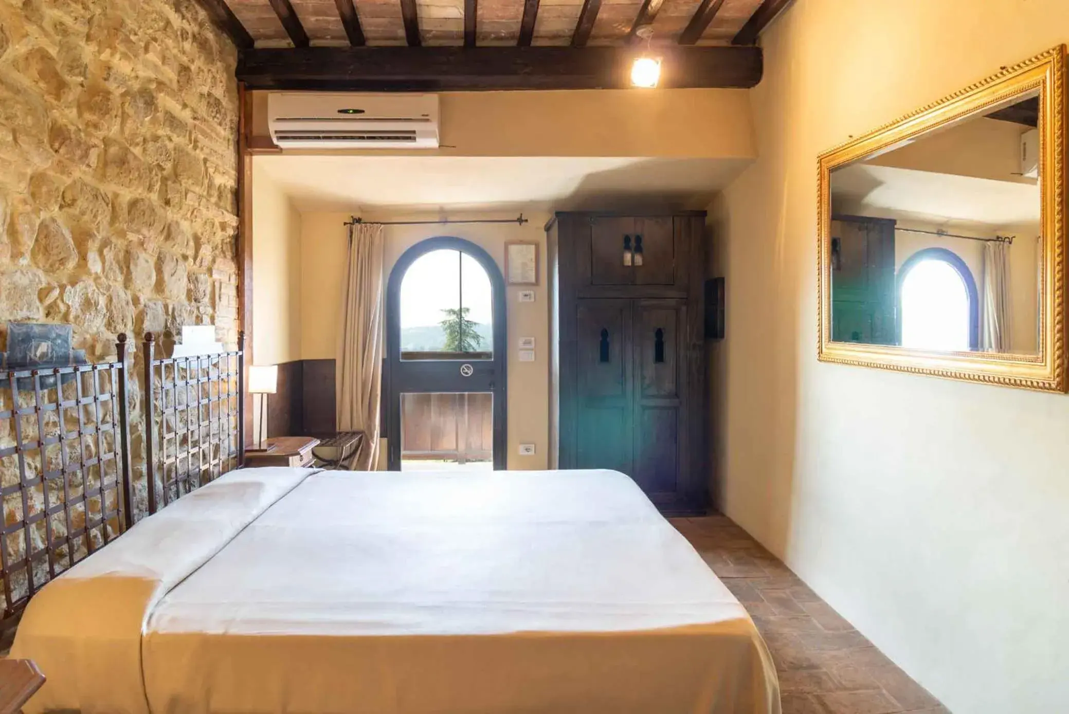 Bed in Castello Di Monterone