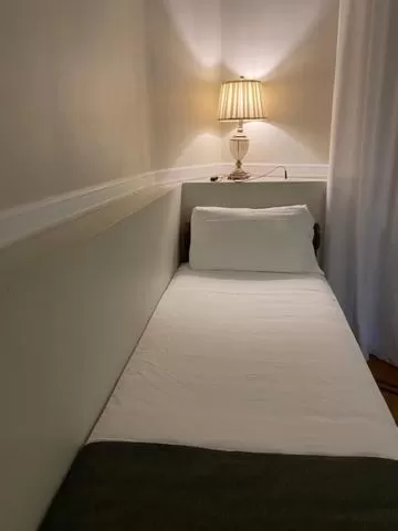 Bed in La Residenza del Sole al Pantheon