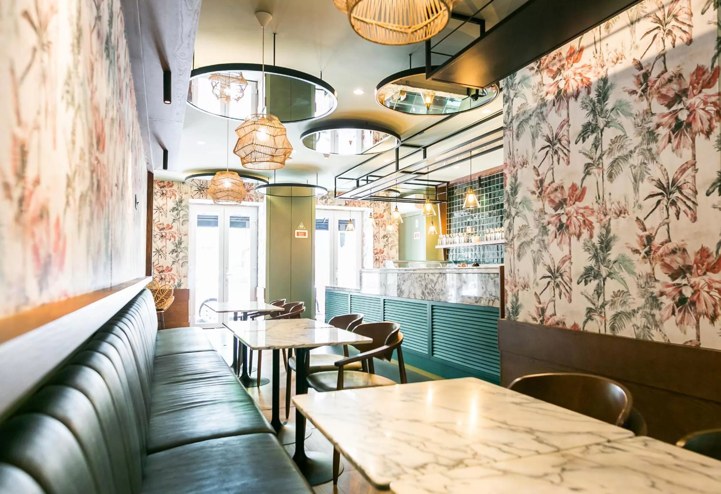 Dining area in LX SoHo Boutique Hotel by RIDAN Hotels