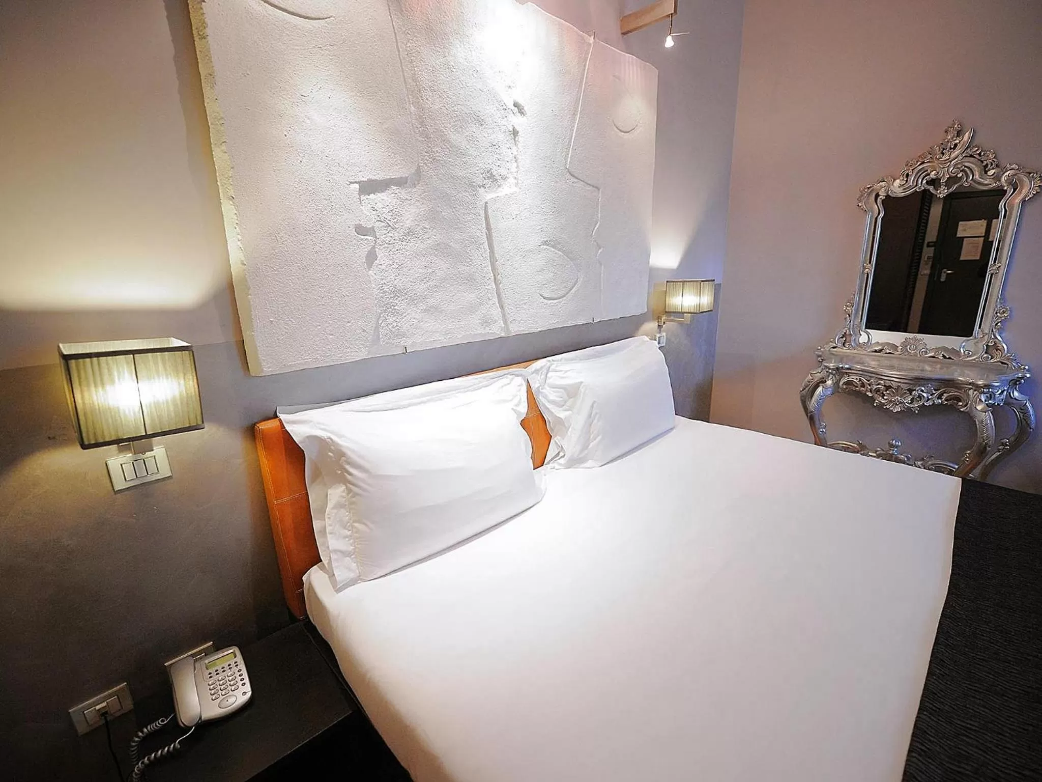 Bedroom, Bed in Borghese Palace Art Hotel