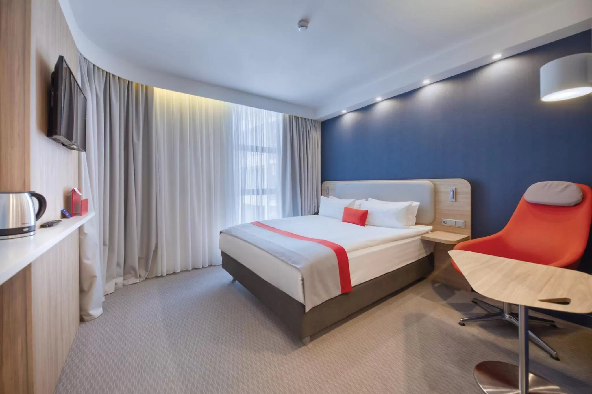 Photo of the whole room, Bed in Holiday Inn Express - Yerevan by IHG