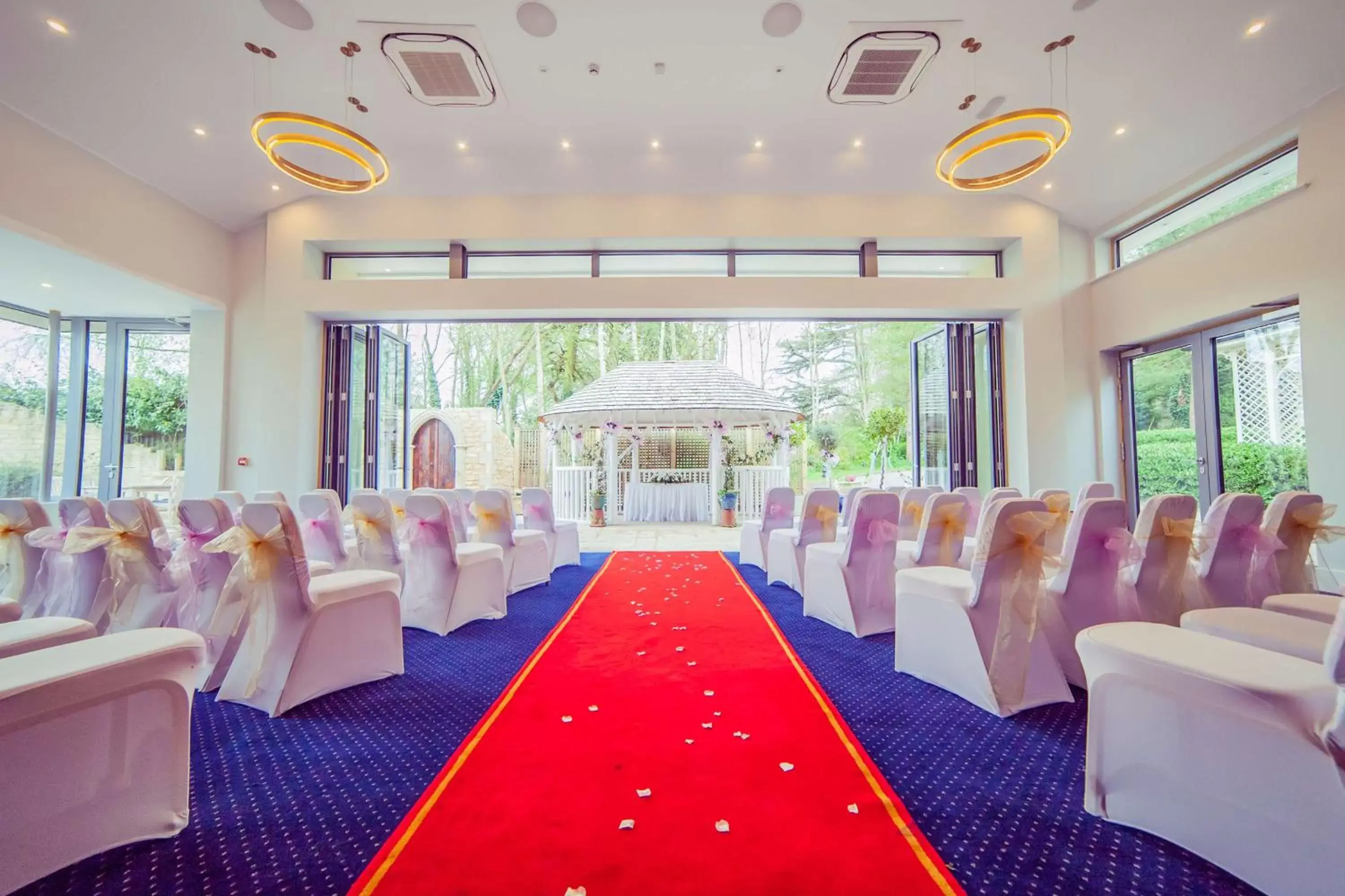 wedding, Banquet Facilities in Swindon Blunsdon House Hotel, BW Premier Collection