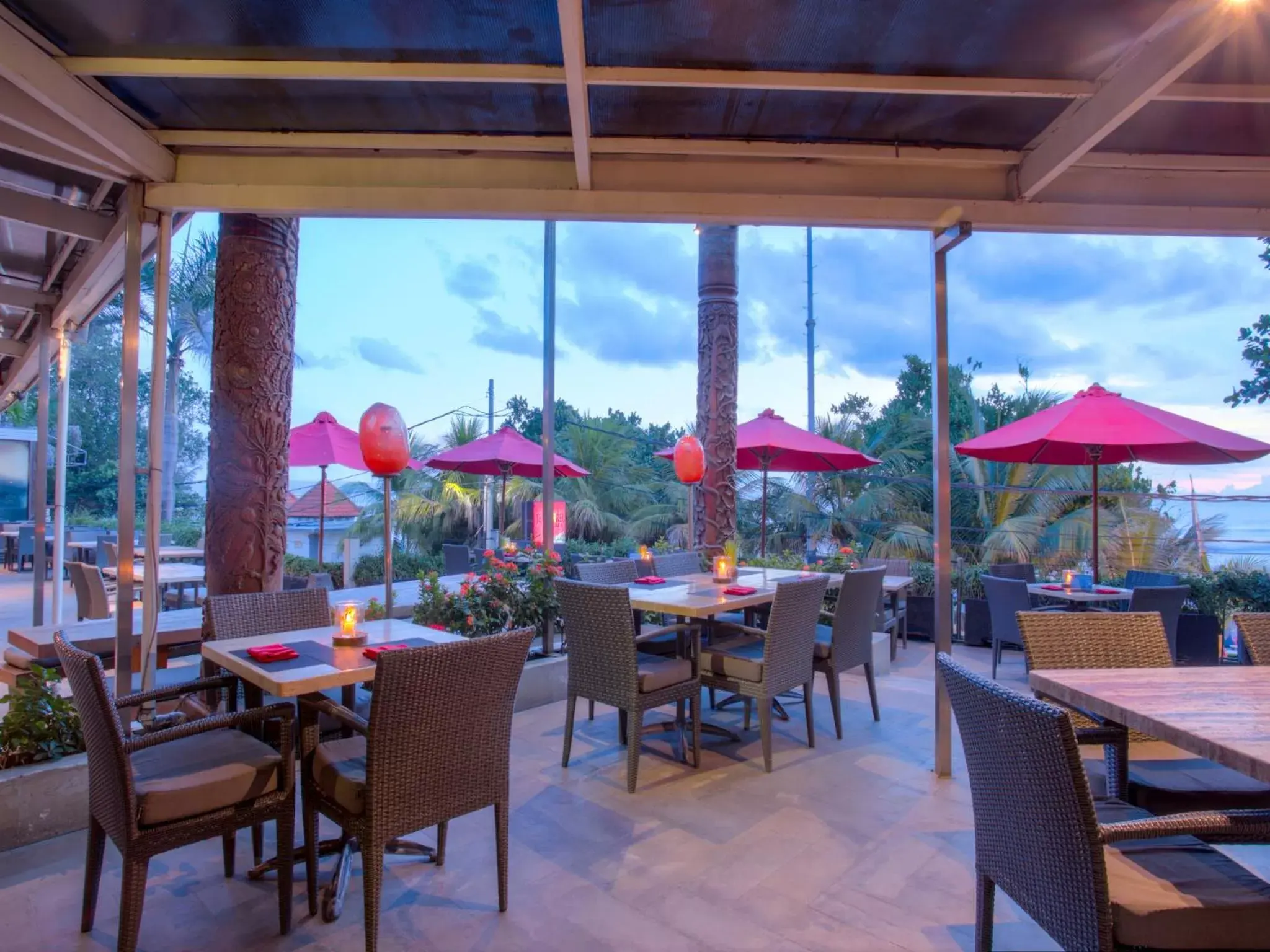 Restaurant/Places to Eat in FuramaXclusive Ocean Beach Seminyak Bali