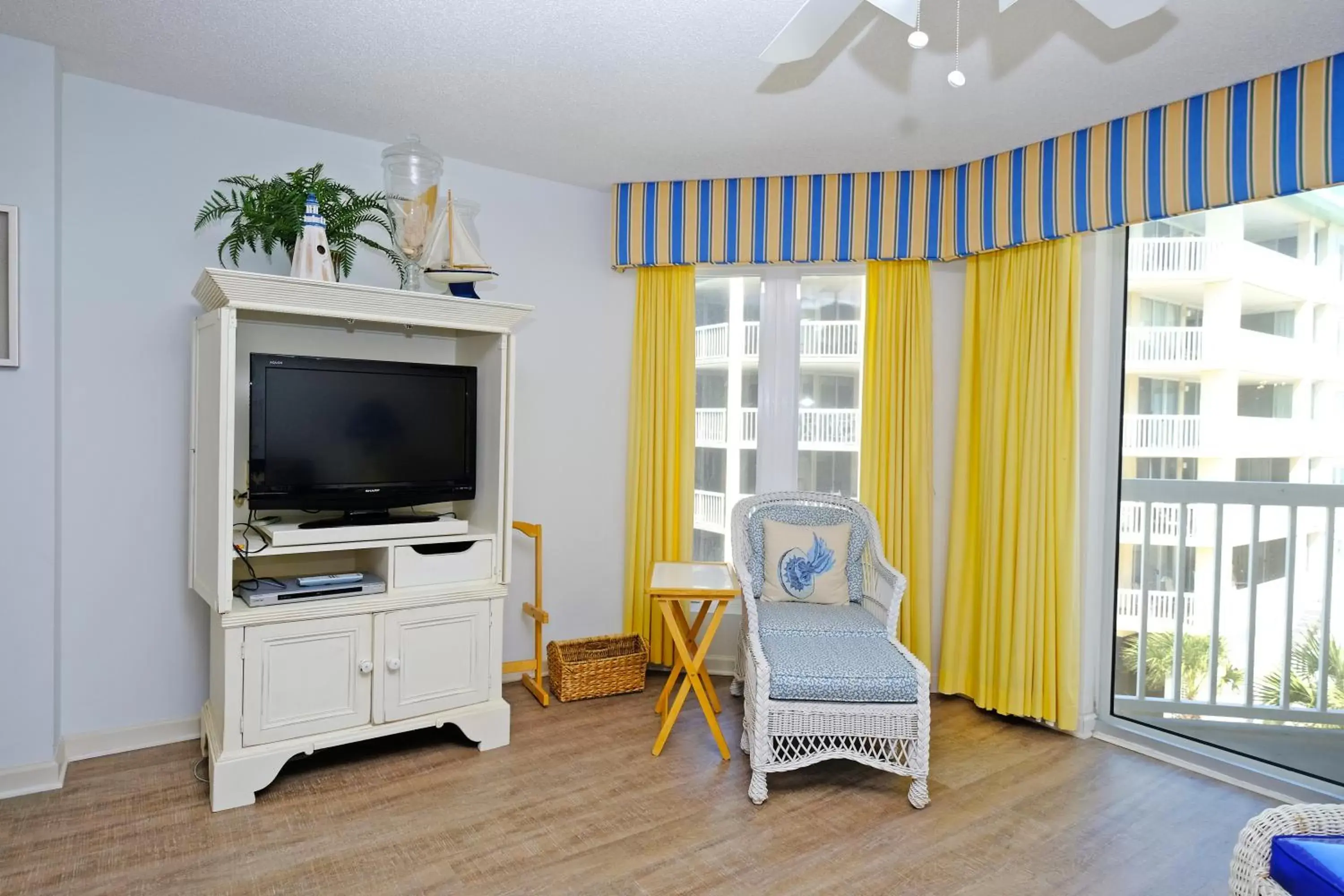 TV/Entertainment Center in Litchfield Beach & Golf Resort