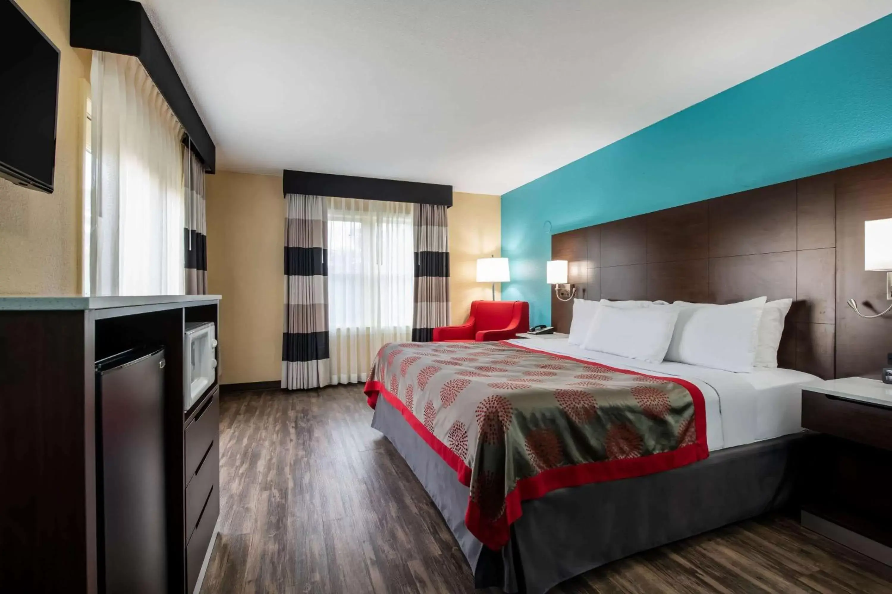 Photo of the whole room, Bed in Ramada by Wyndham Groton Mystic Photo of the whole room, Bed in Ramada by Wyndham Groton Mystic
