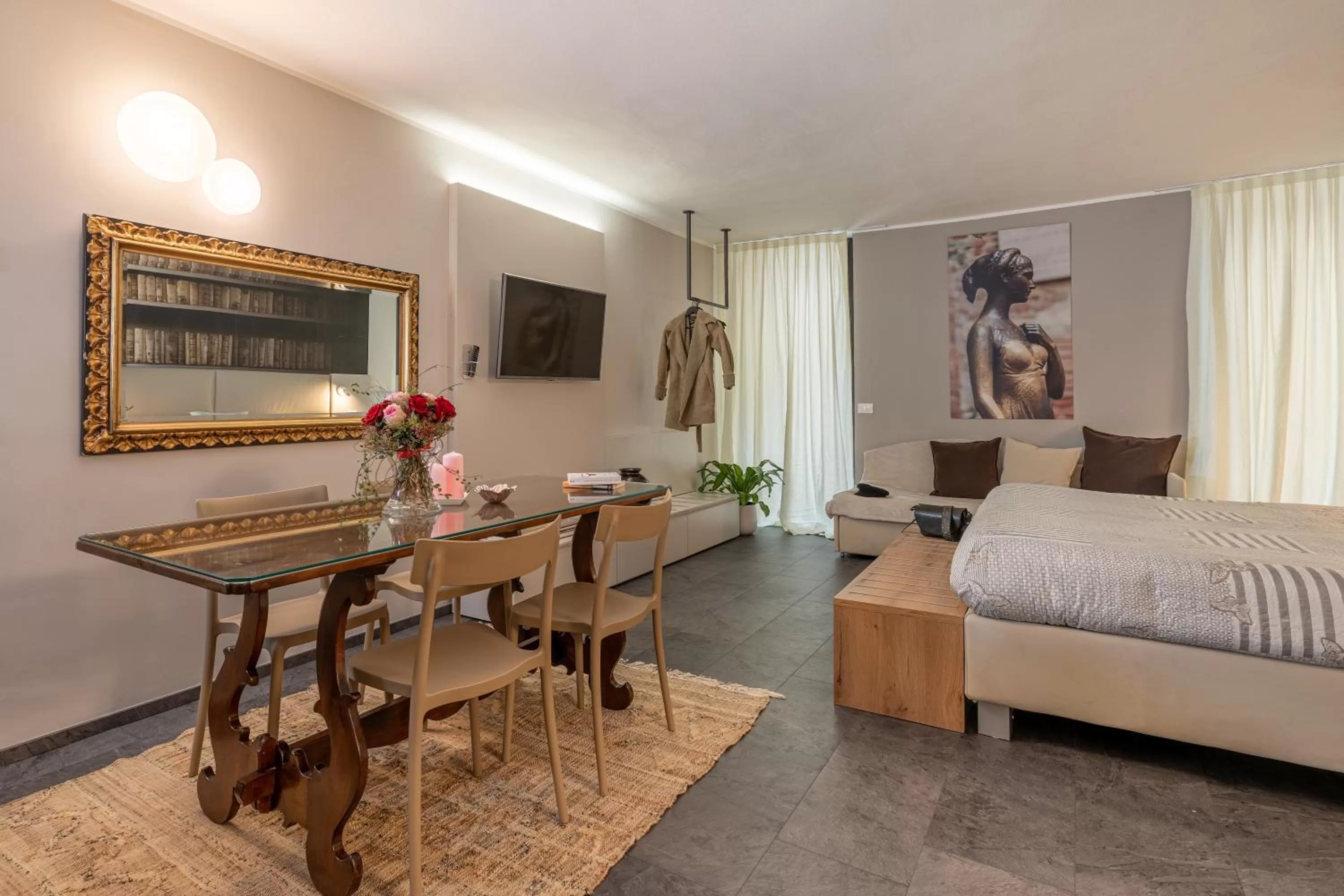 Photo of the whole room, Bed in Hotel Giulietta e Romeo ***S