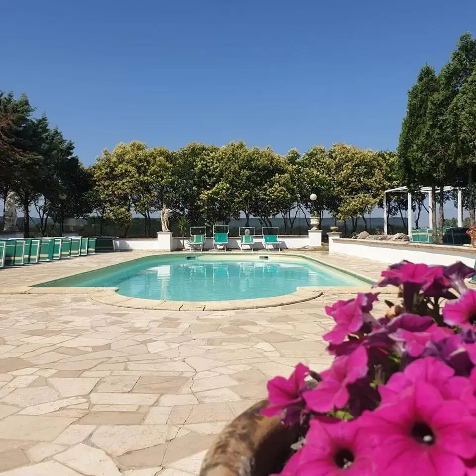 Garden, Swimming Pool in Grikò Country Hotel