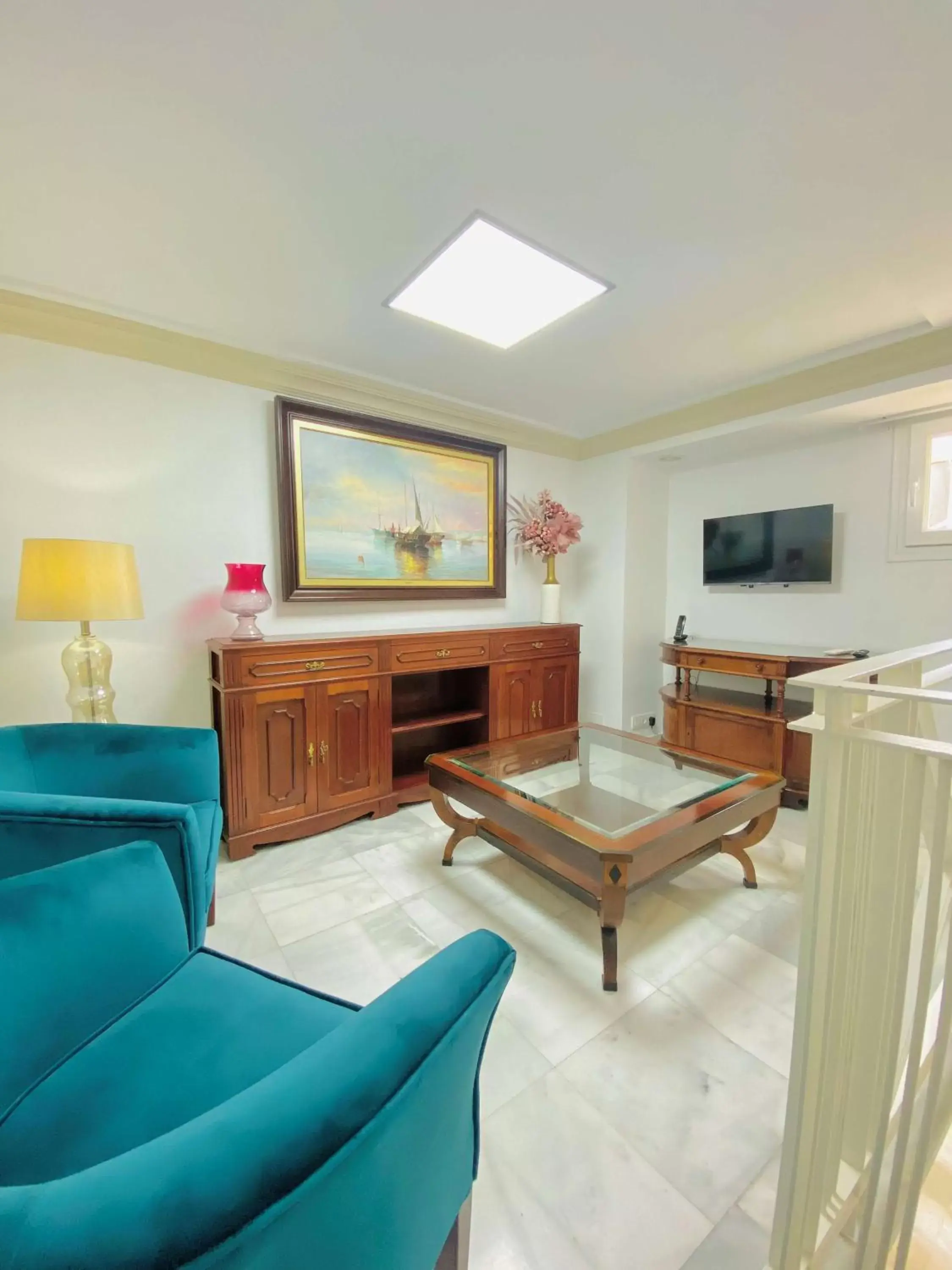 Bedroom, Seating Area in Hotel Las Cortes De Cádiz