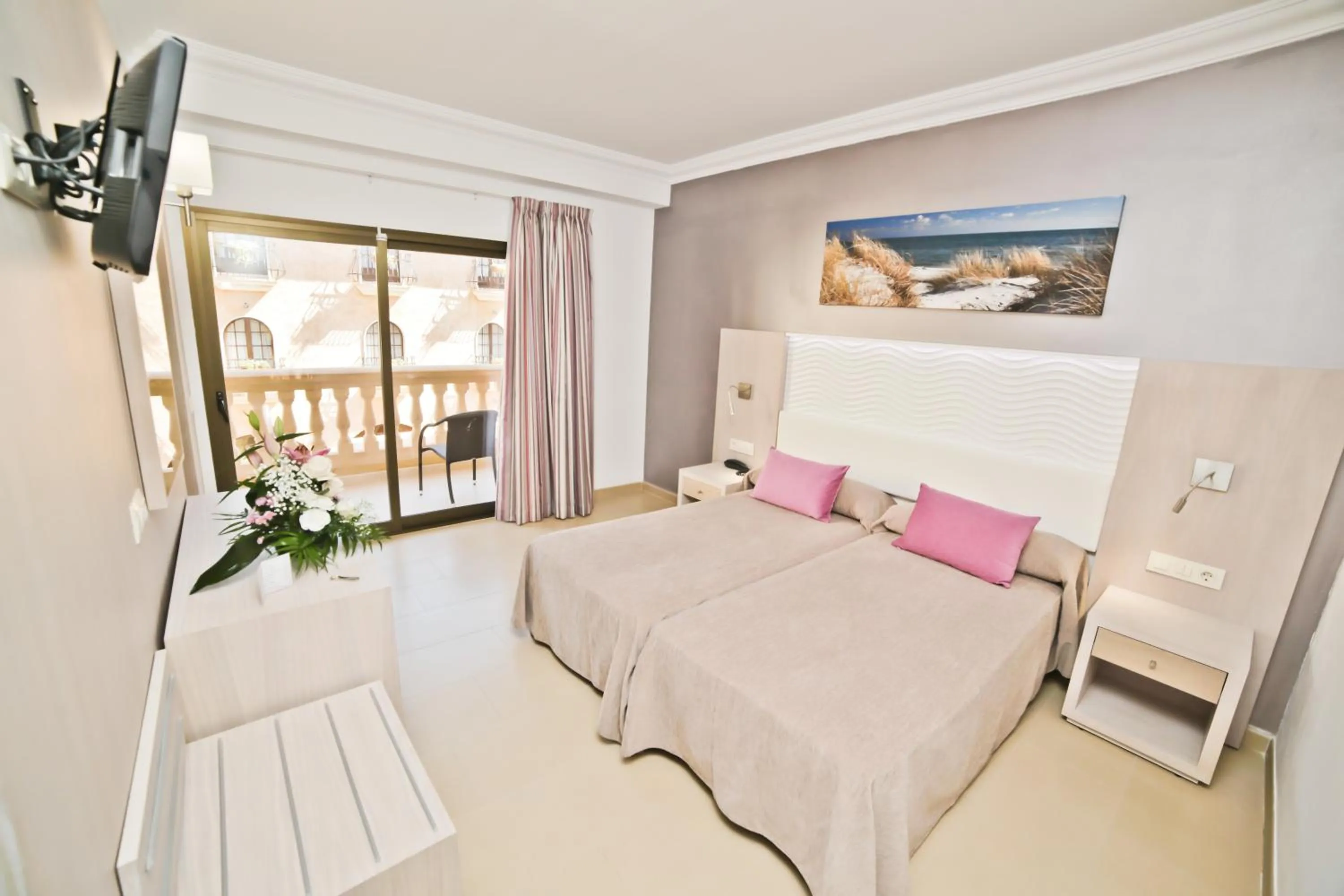 Bedroom, Bed in Hotel Baviera