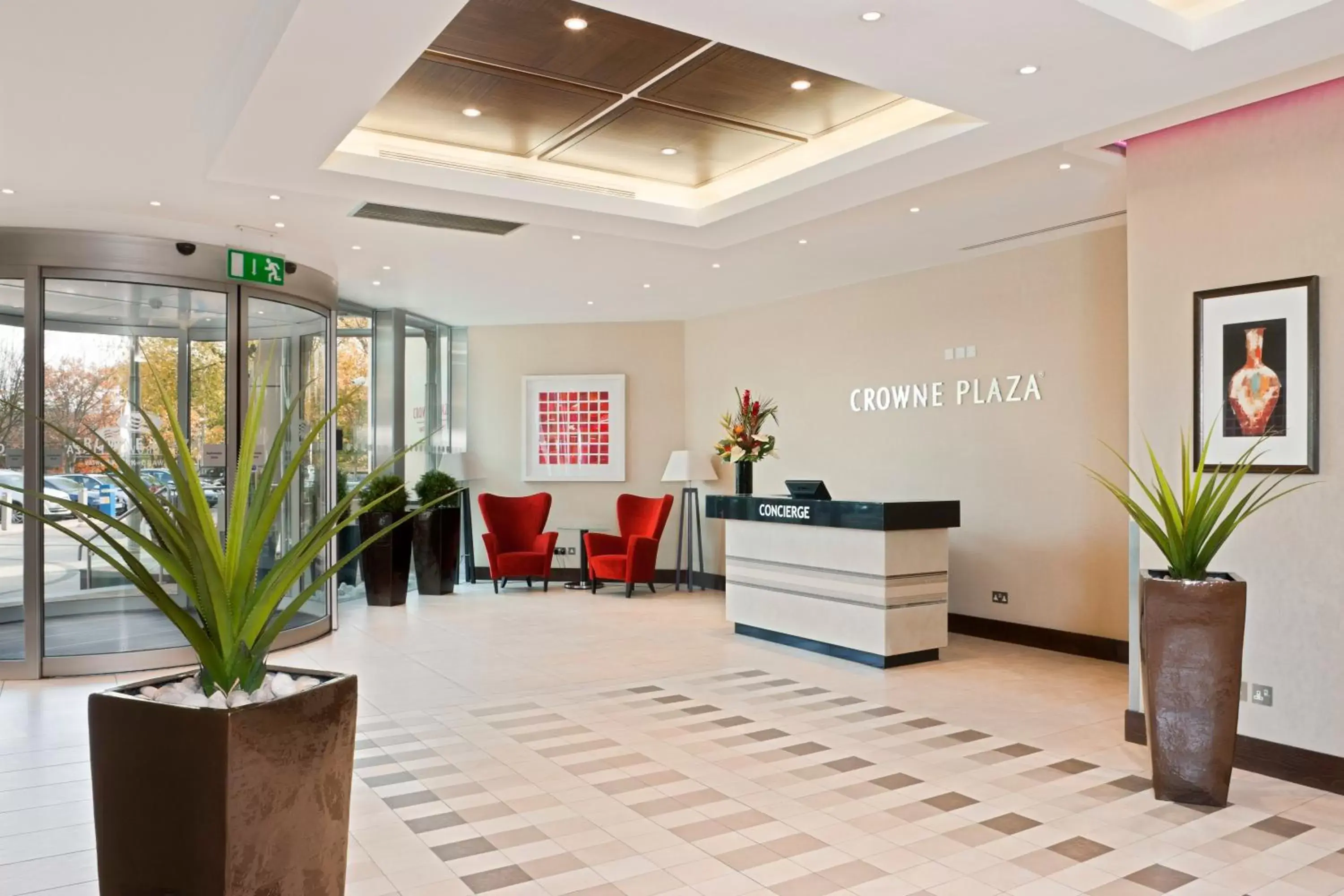 Lobby or reception, Lobby/Reception in Crowne Plaza London - Gatwick Airport, an IHG Hotel