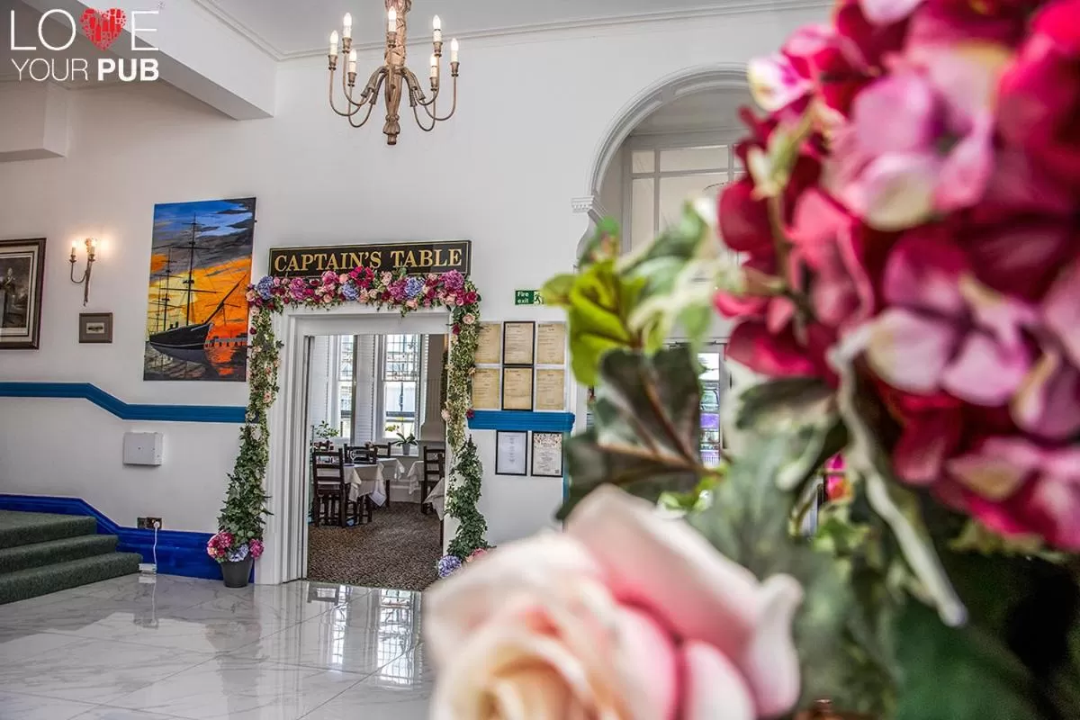 Lobby or reception in Keppels Head Hotel