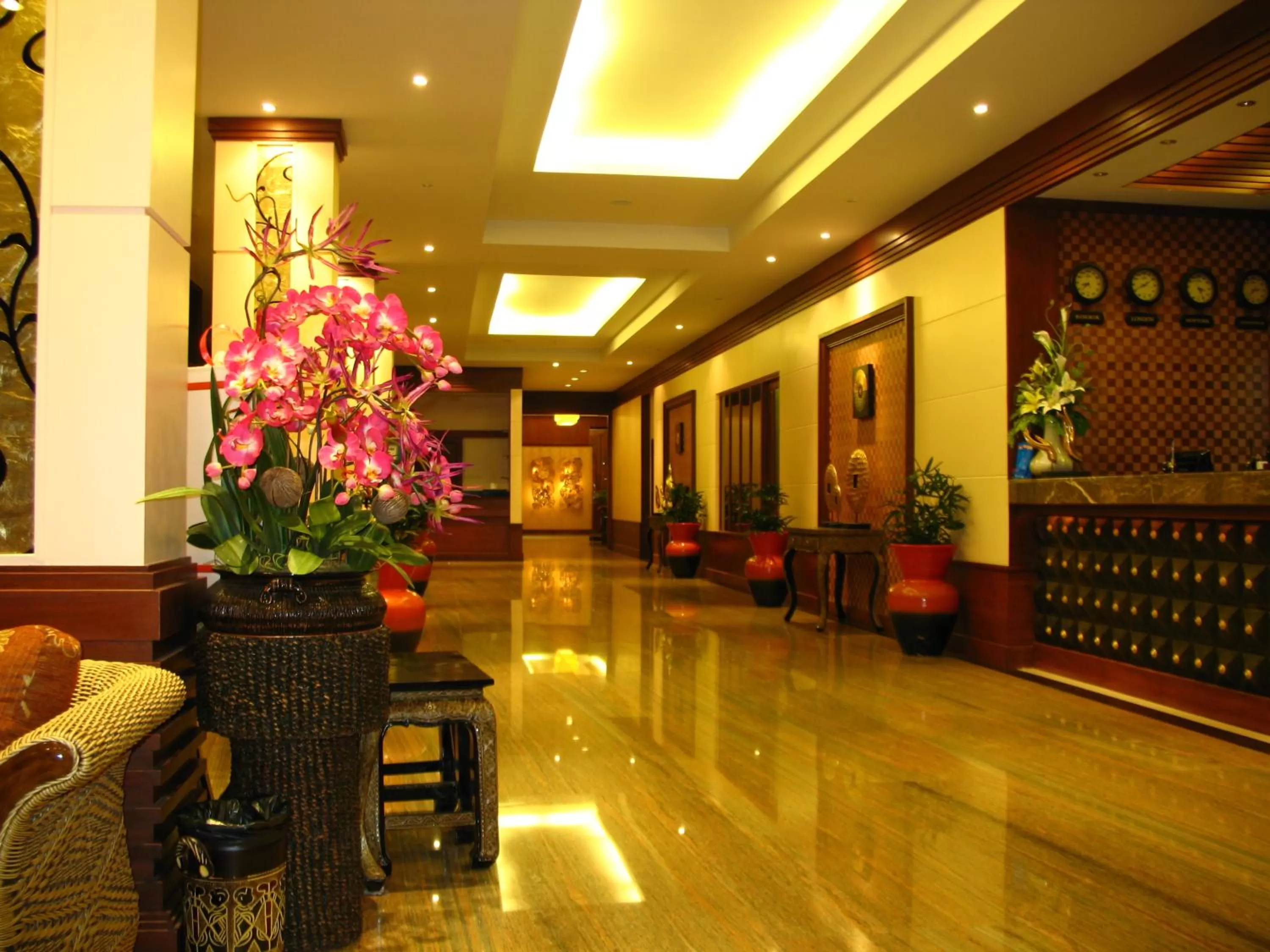 Lobby or reception in Wannara Hotel Hua Hin