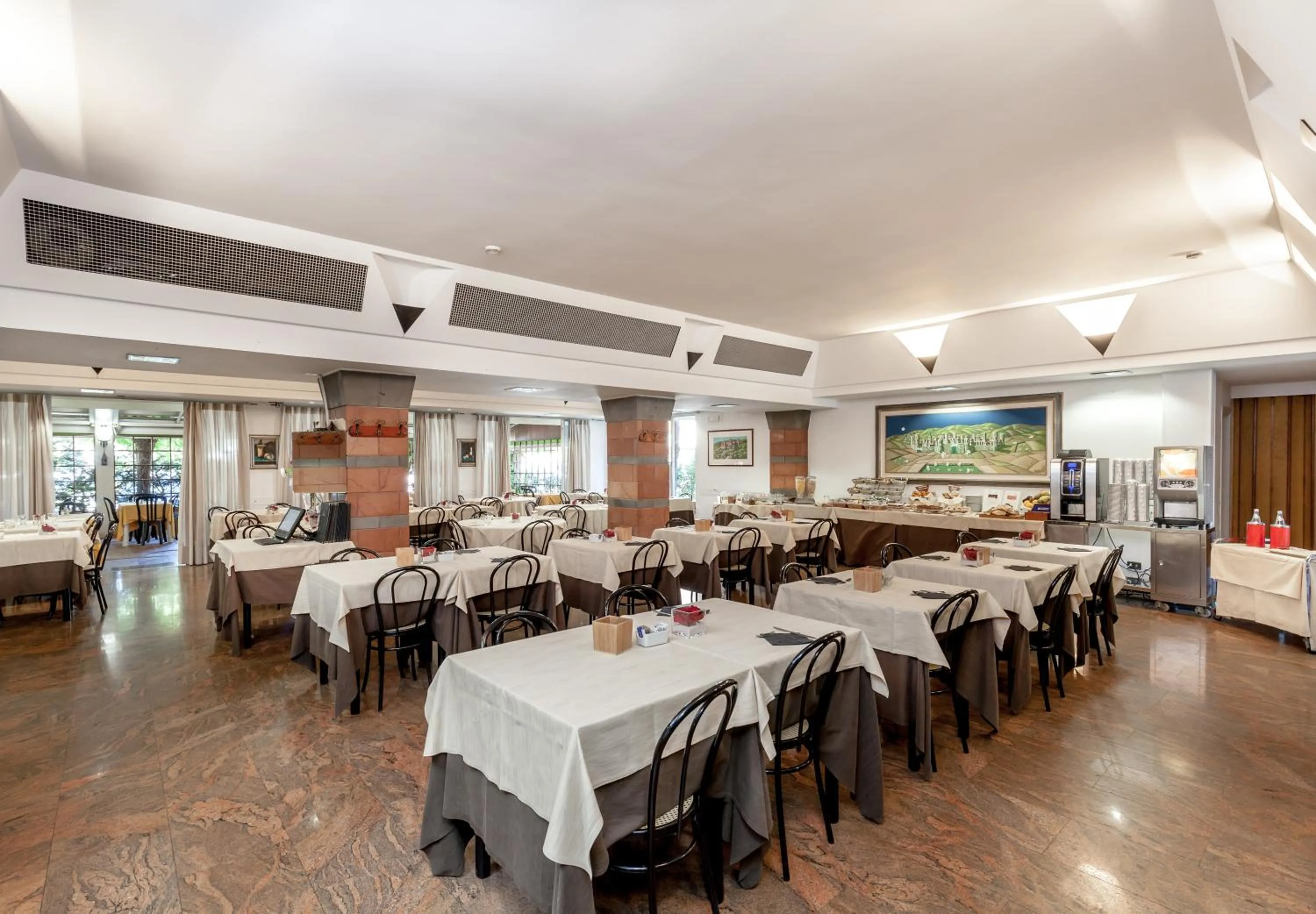 Restaurant/places to eat in Hotel Tevere Perugia