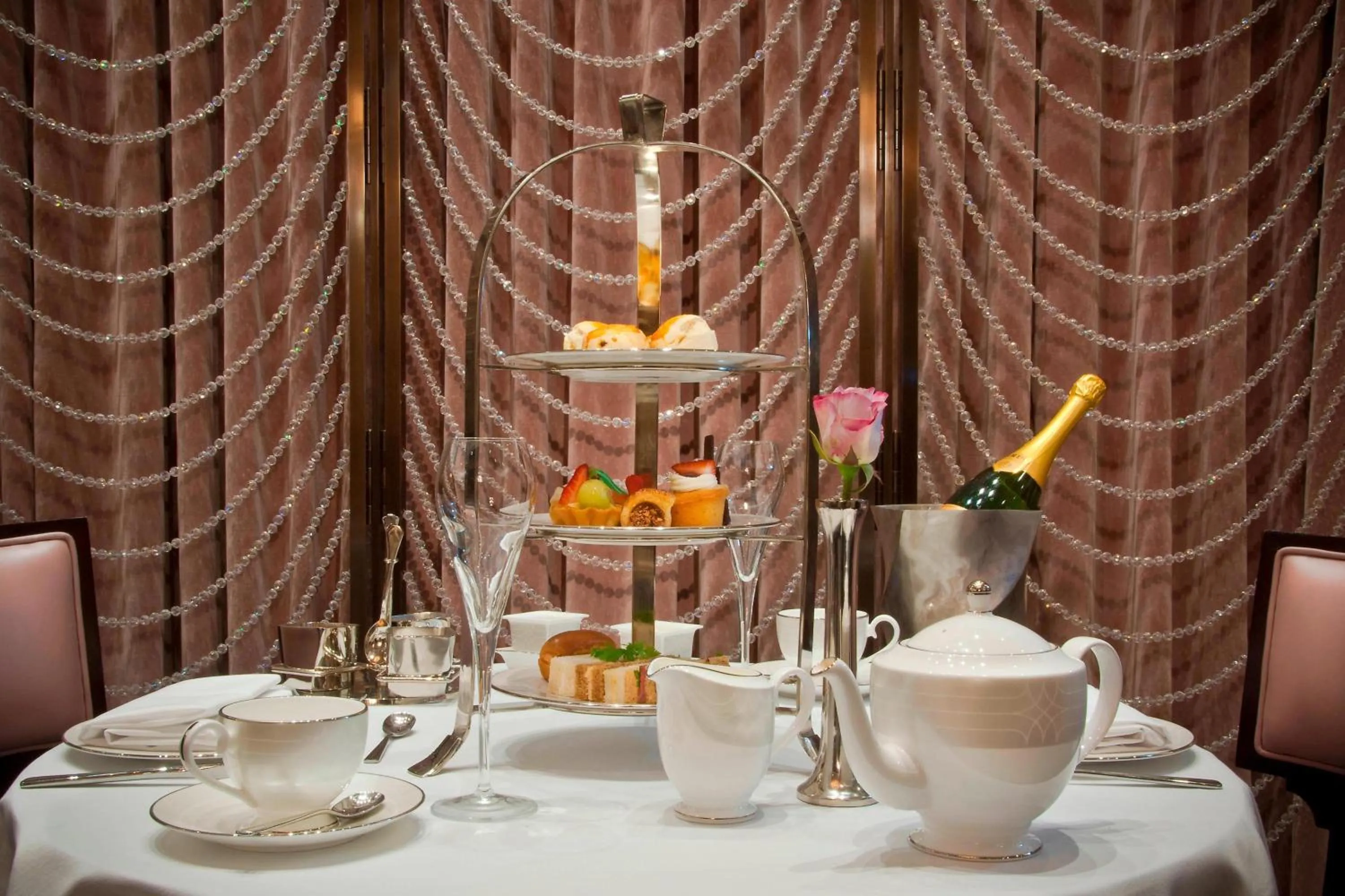 Restaurant/places to eat in The Wellesley, a Luxury Collection Hotel, Knightsbridge, London