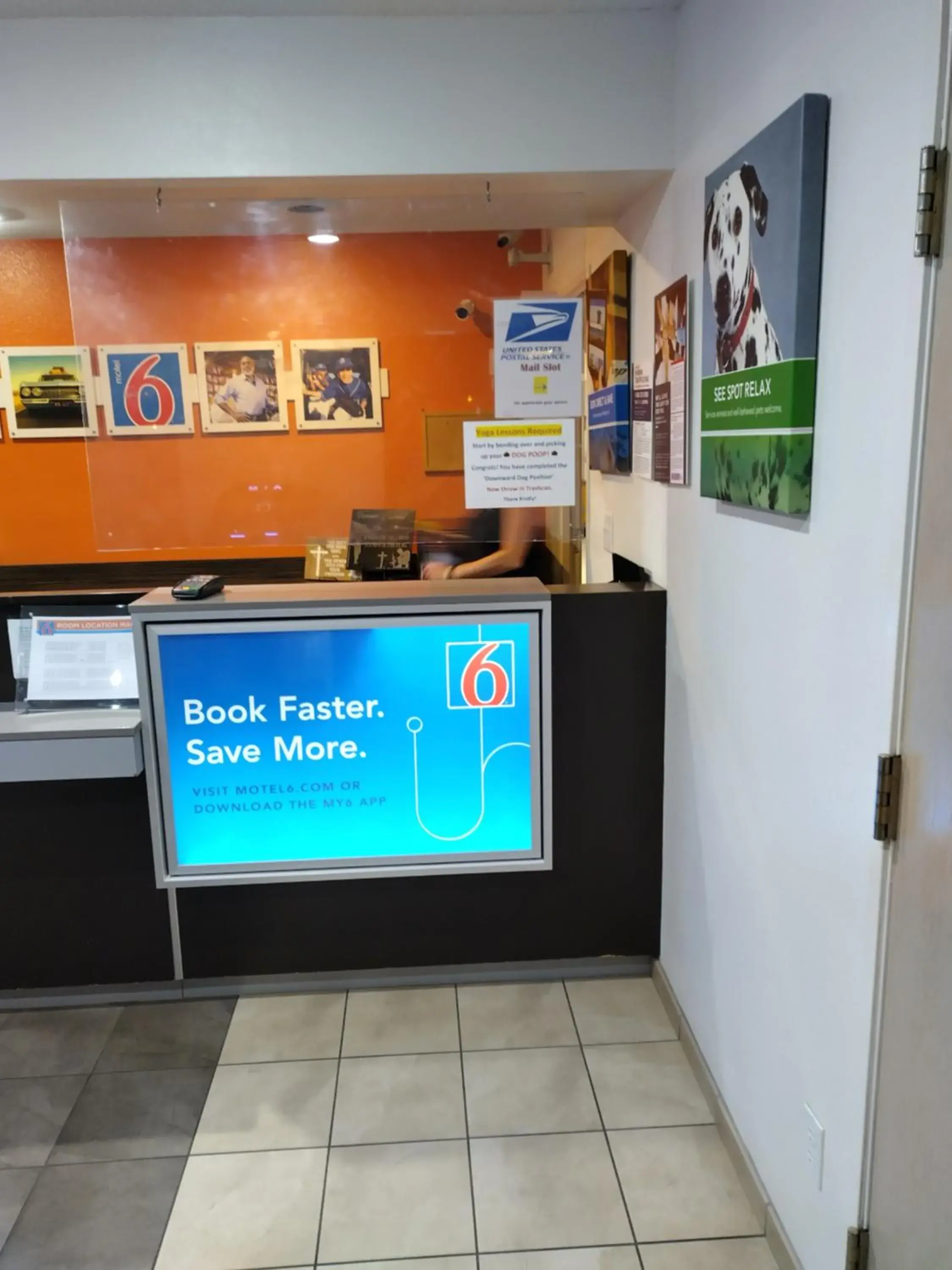 Property building, Lobby/Reception in Motel 6 Lawton, OK