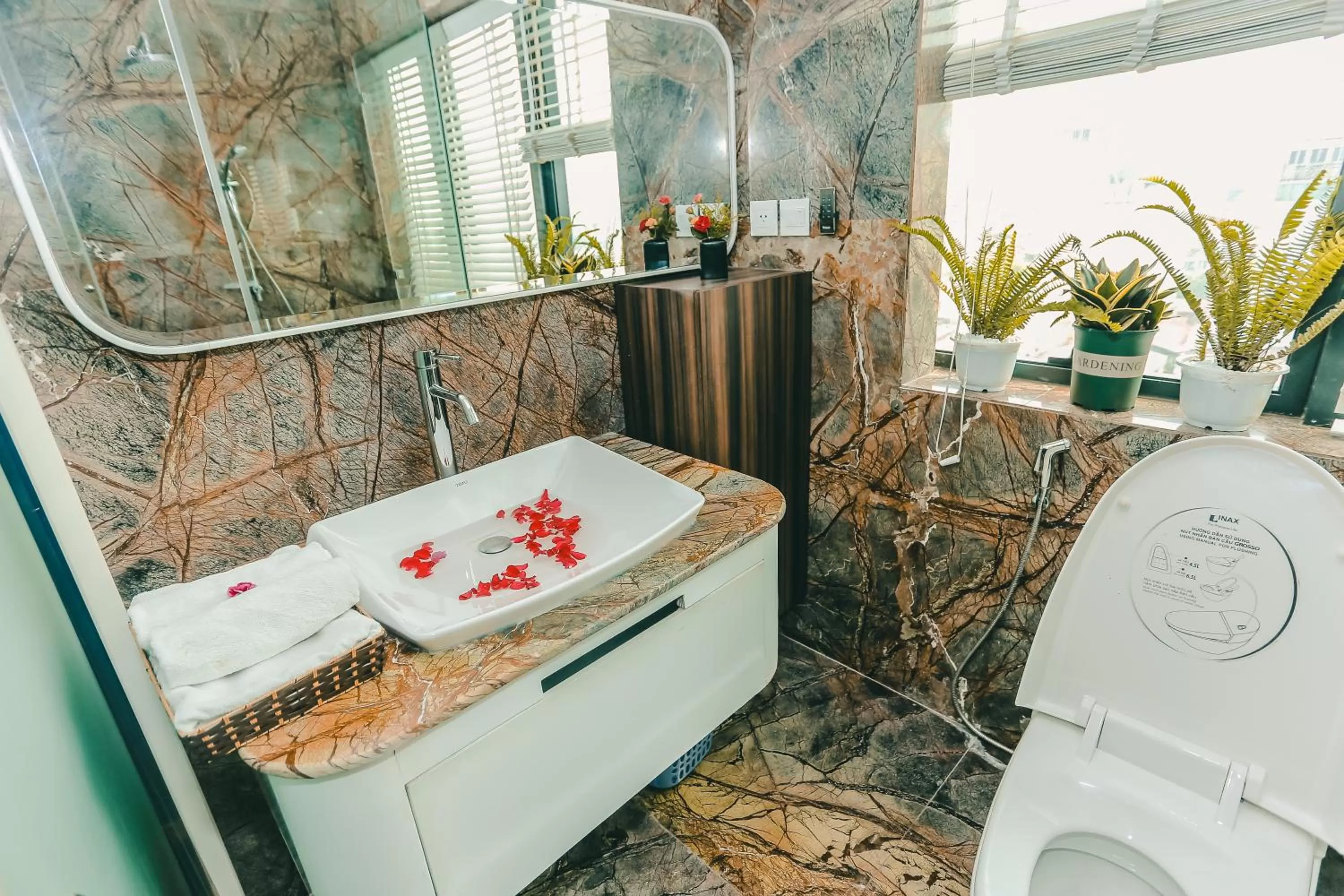 Toilet in HNC Premier Hotel & Residences