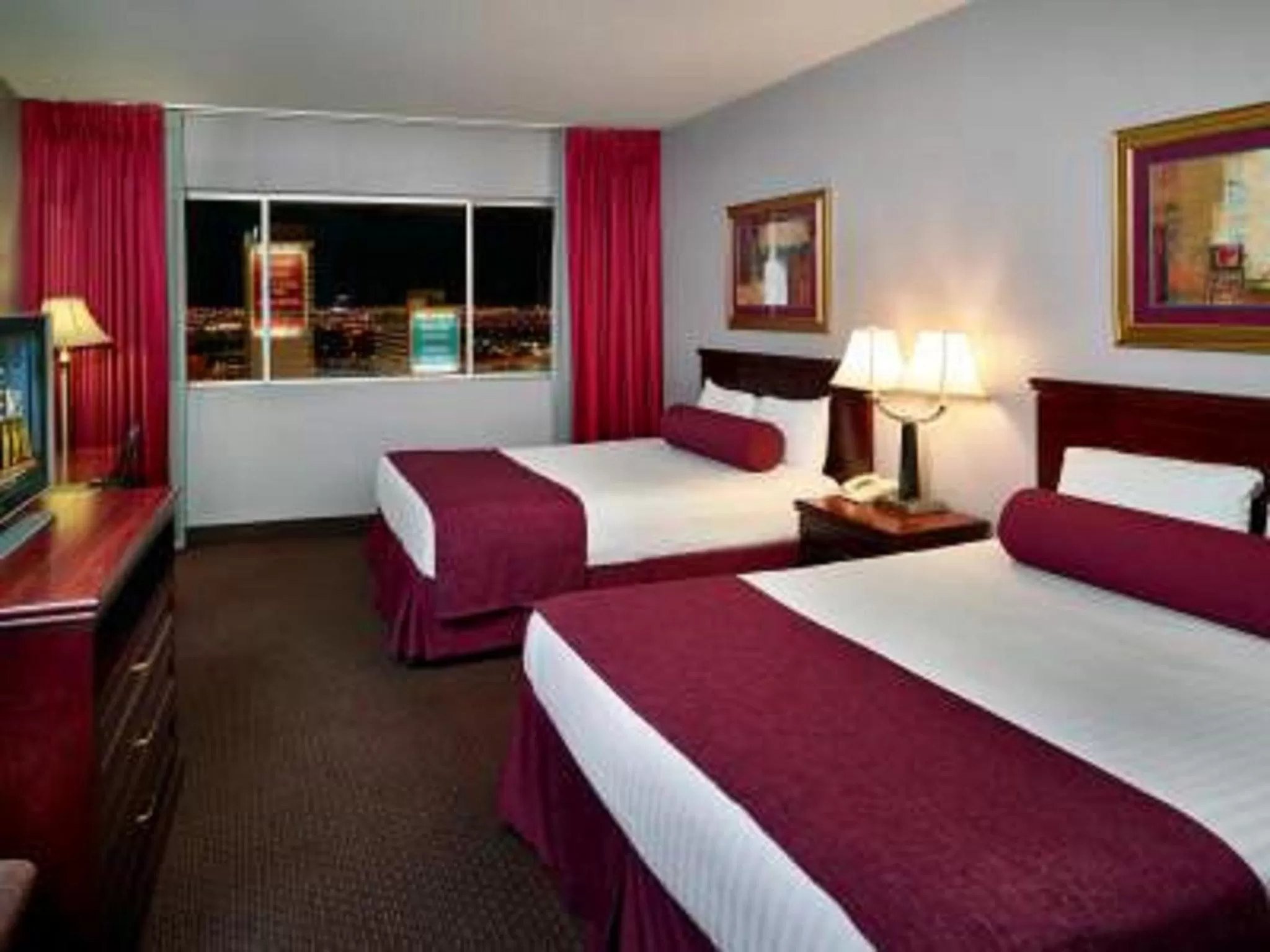 Bedroom, Bed in Four Queens Hotel and Casino